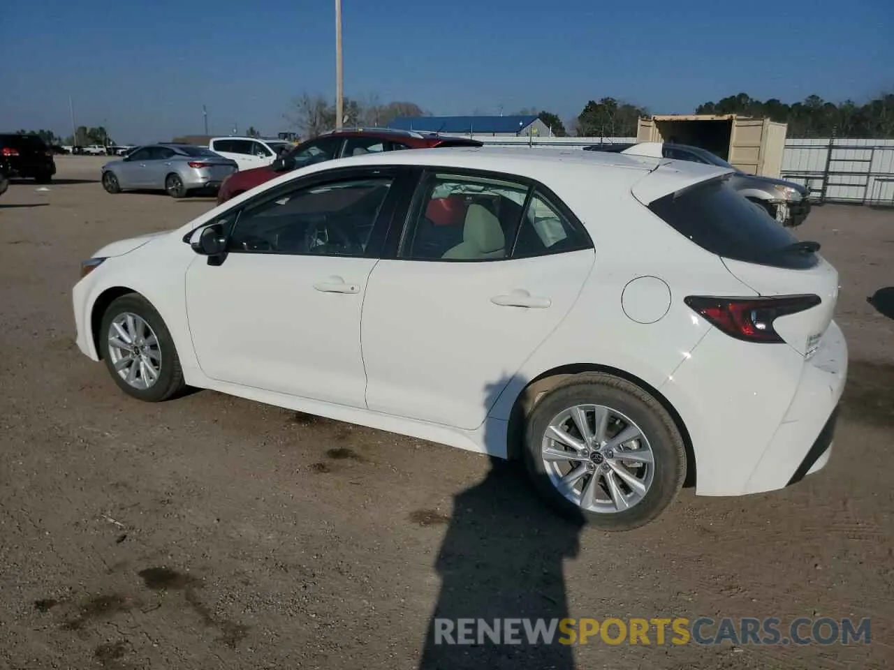 2 fotografías del automóvil dañado JTND4MBE5R3219047 TOYOTA COROLLA 2024