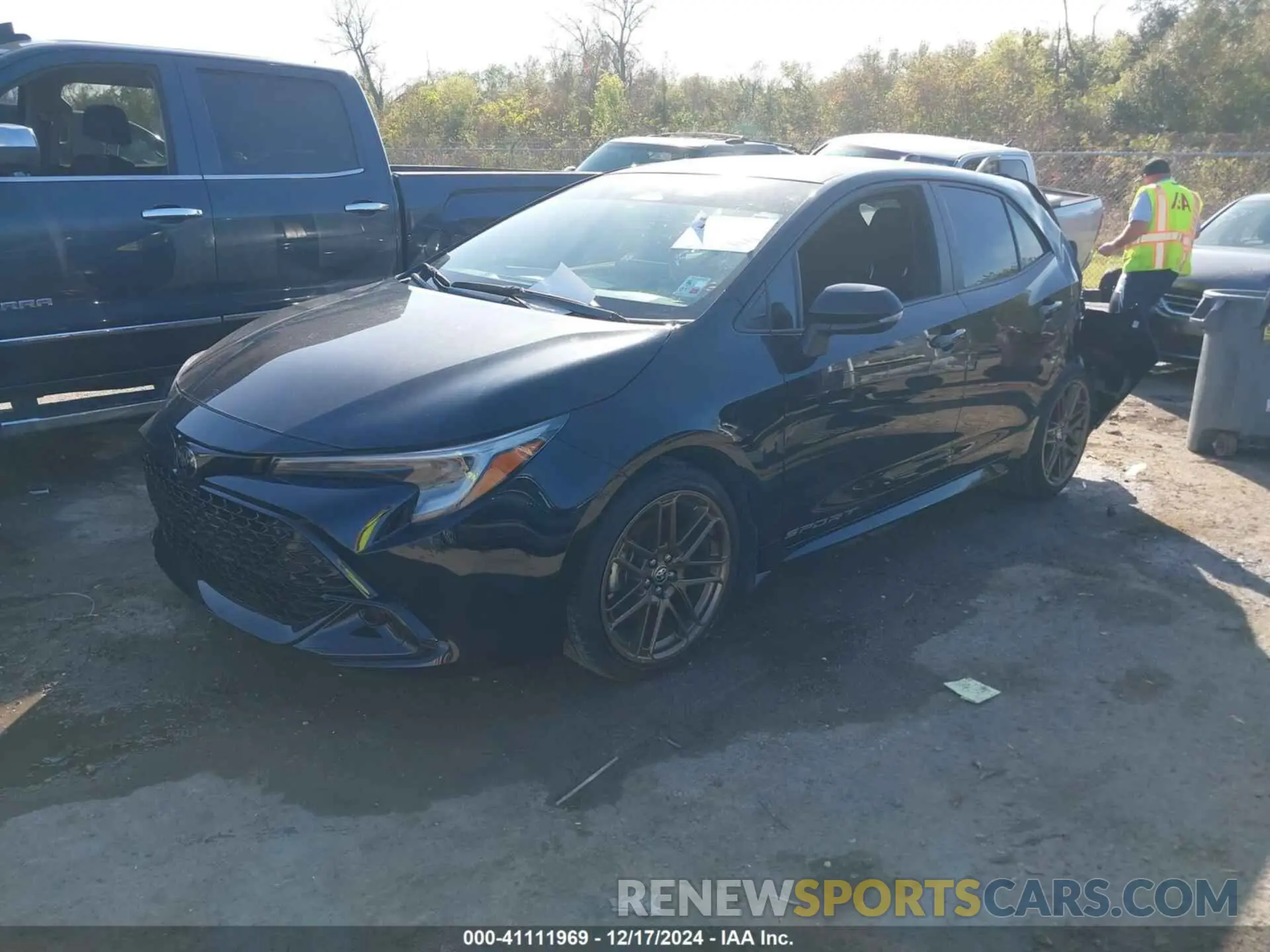 2 fotografías del automóvil dañado JTND4MBE8R3220144 TOYOTA COROLLA 2024