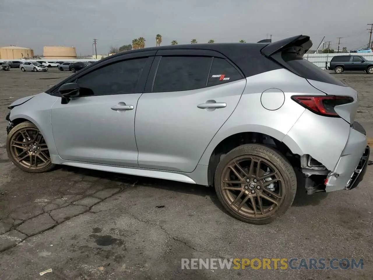 2 fotografías del automóvil dañado JTND4MBE8R3227109 TOYOTA COROLLA 2024