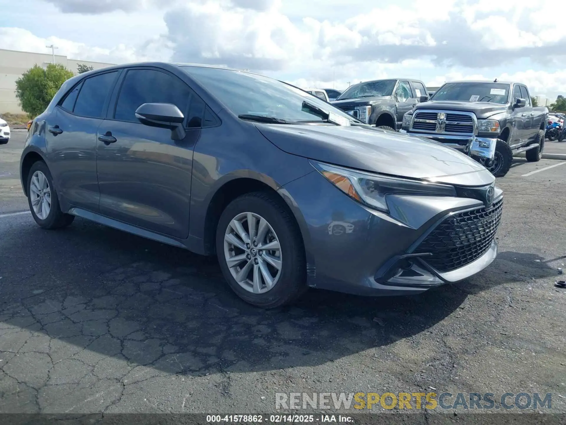 1 fotografías del automóvil dañado JTND4MBE9R3232013 TOYOTA COROLLA 2024