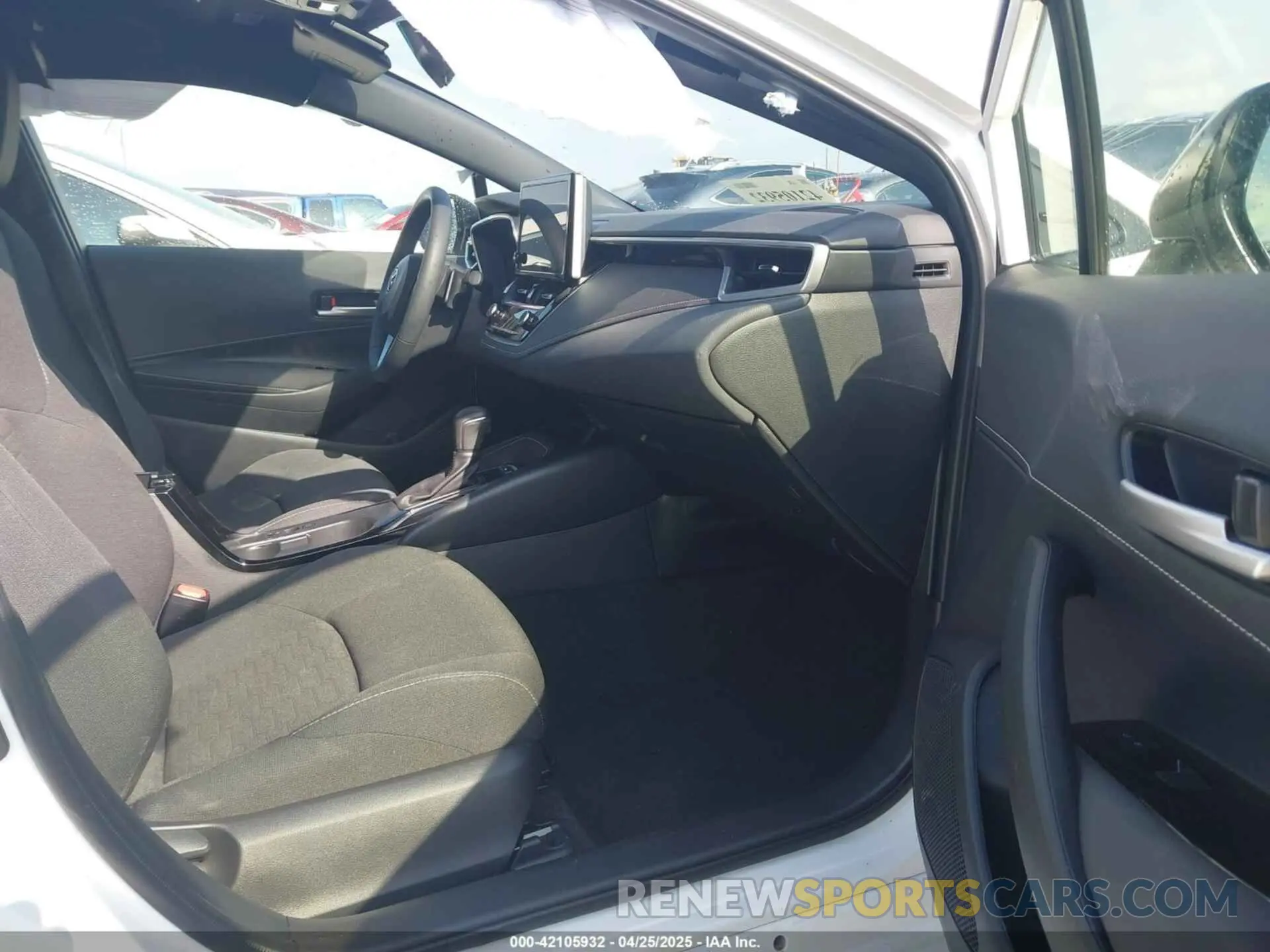 5 fotografías del automóvil dañado JTND4MBEXR3218573 TOYOTA COROLLA 2024