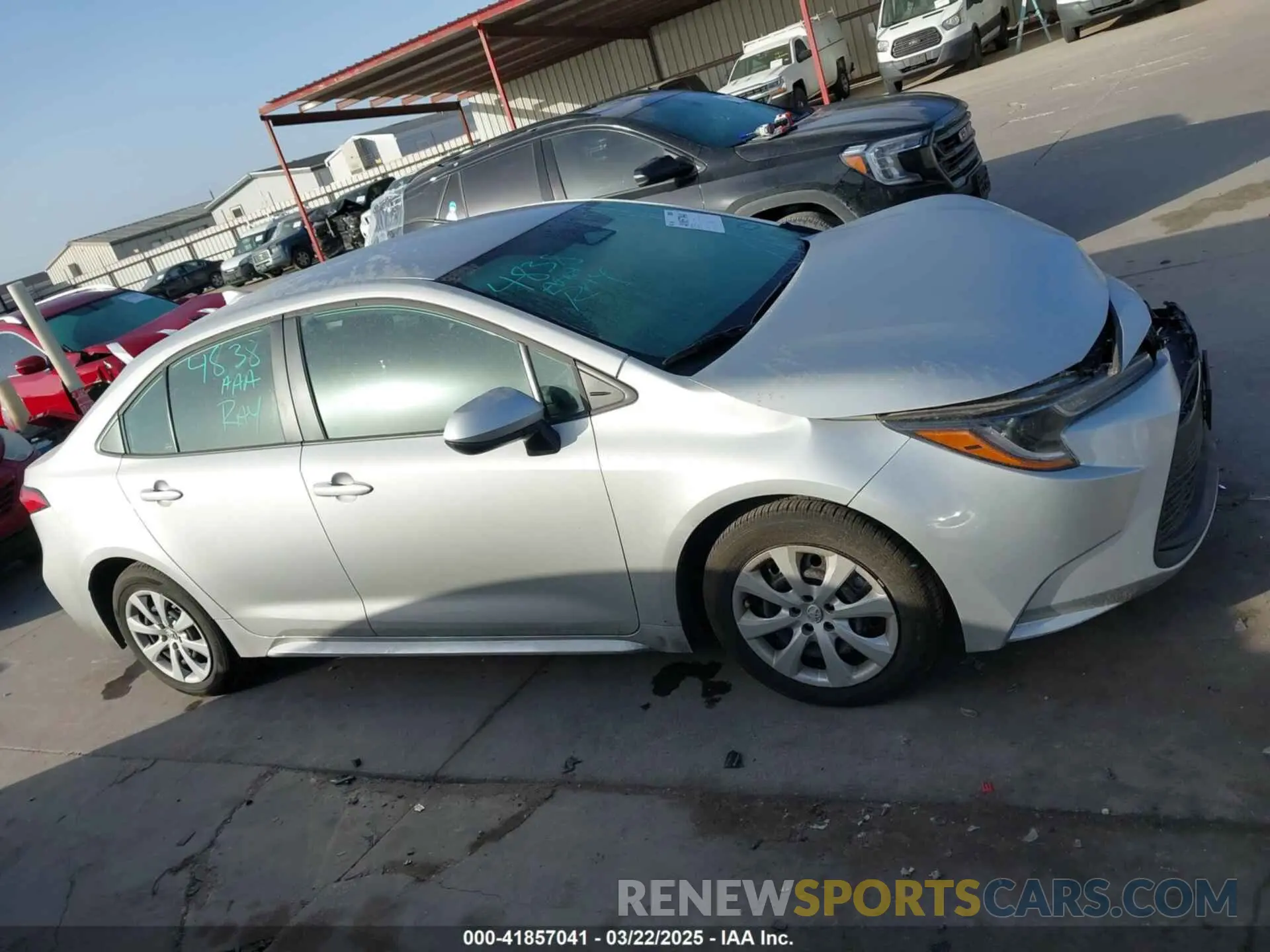 13 fotografías del automóvil dañado 5YFB4MDE0SP235047 TOYOTA COROLLA 2025