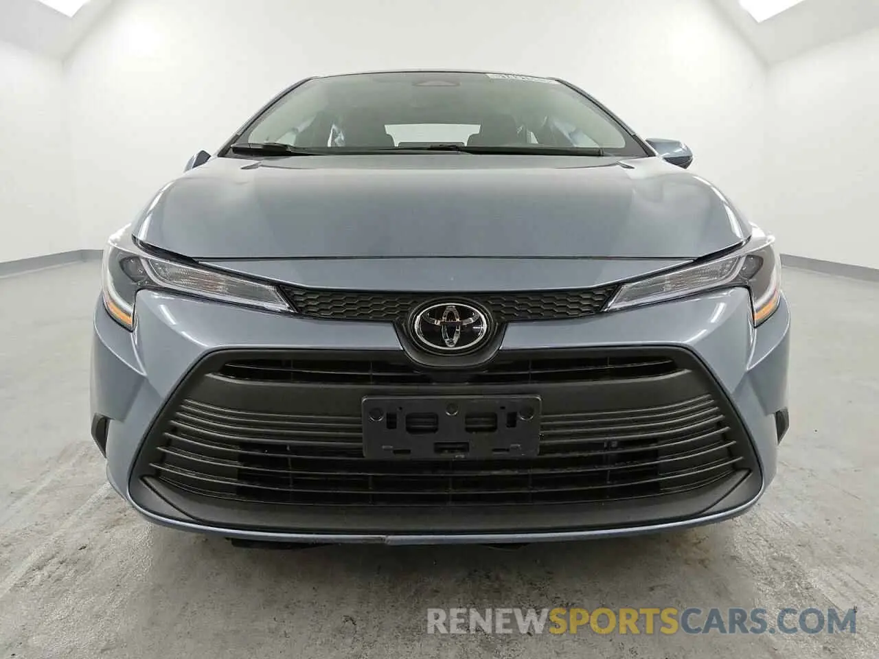 5 fotografías del automóvil dañado 5YFB4MDE0SP245531 TOYOTA COROLLA 2025
