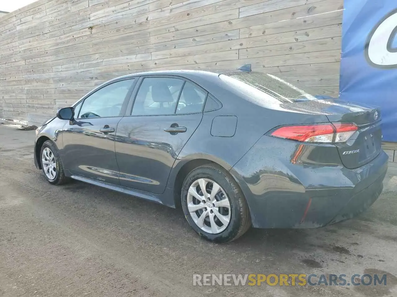2 fotografías del automóvil dañado 5YFB4MDE0SP245769 TOYOTA COROLLA 2025