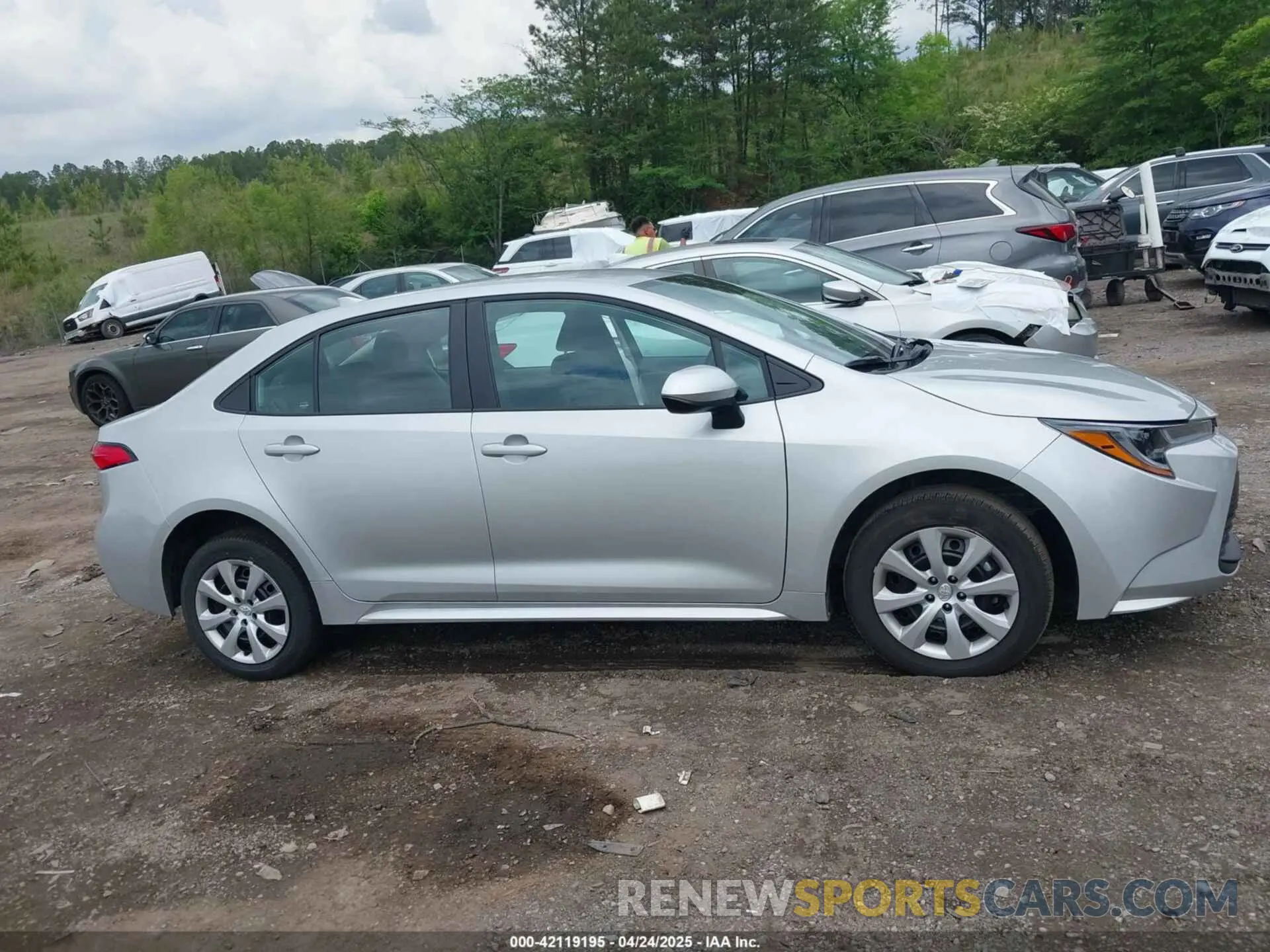 12 fotografías del automóvil dañado 5YFB4MDE0SP259512 TOYOTA COROLLA 2025