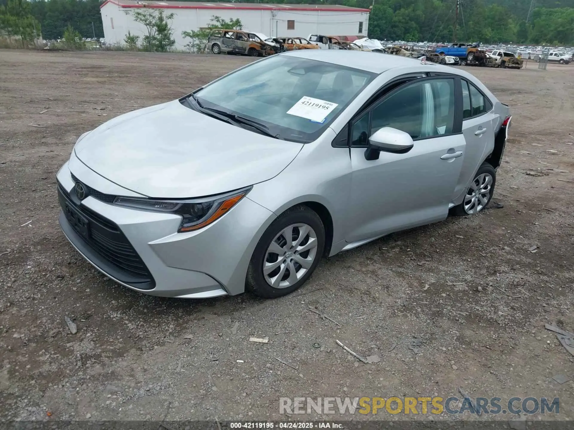 2 fotografías del automóvil dañado 5YFB4MDE0SP259512 TOYOTA COROLLA 2025