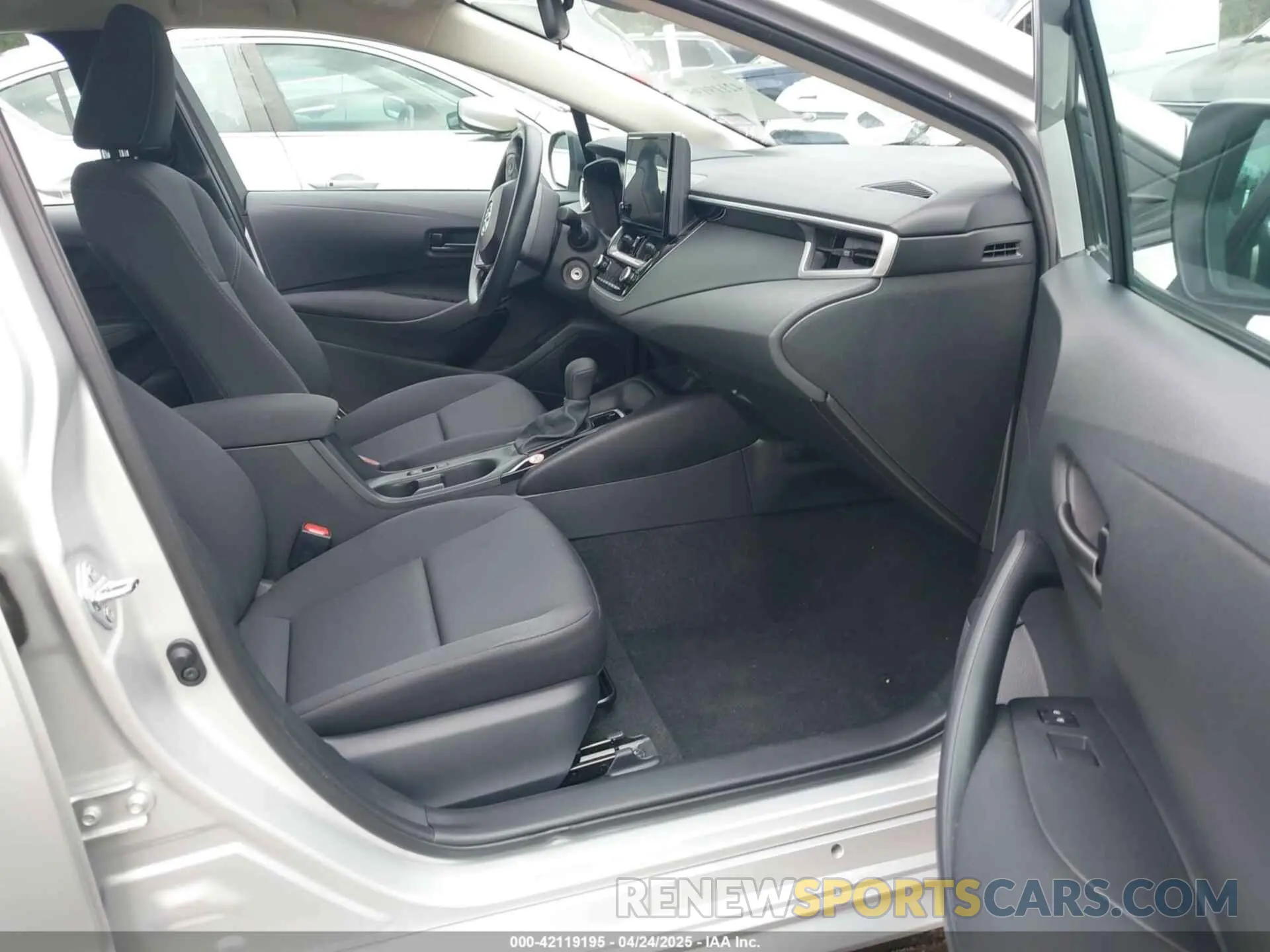 5 fotografías del automóvil dañado 5YFB4MDE0SP259512 TOYOTA COROLLA 2025