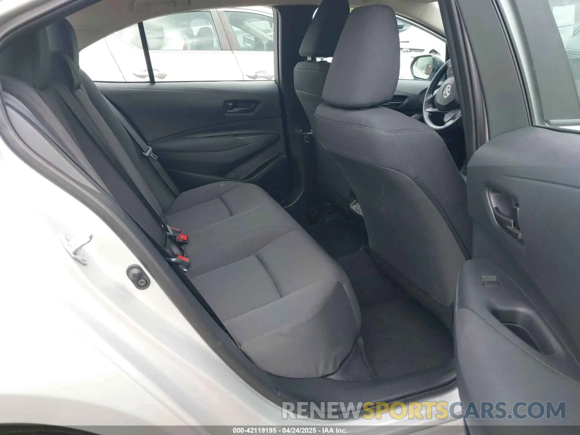 8 fotografías del automóvil dañado 5YFB4MDE0SP259512 TOYOTA COROLLA 2025