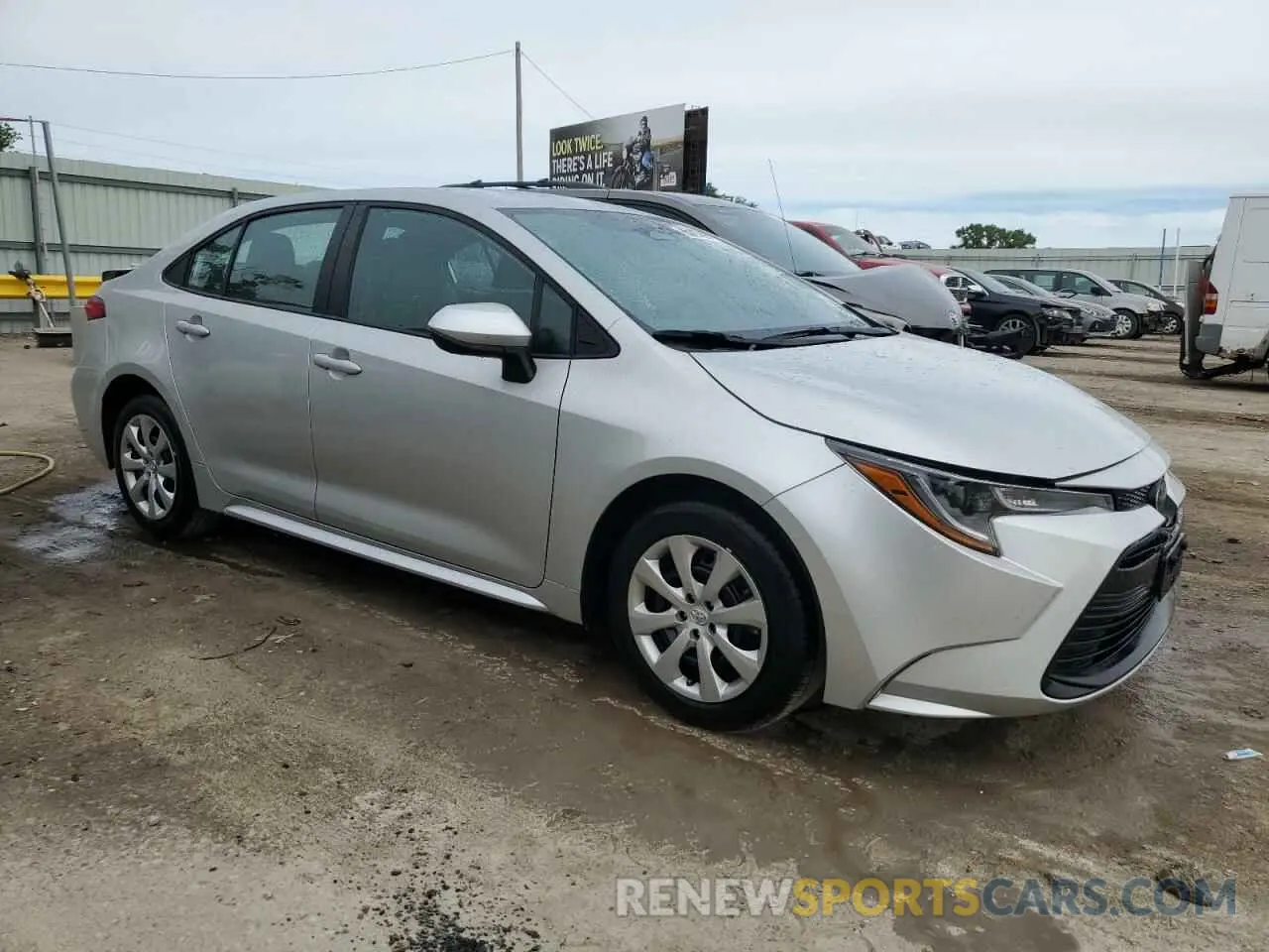 4 fotografías del automóvil dañado 5YFB4MDE0SP259901 TOYOTA COROLLA 2025
