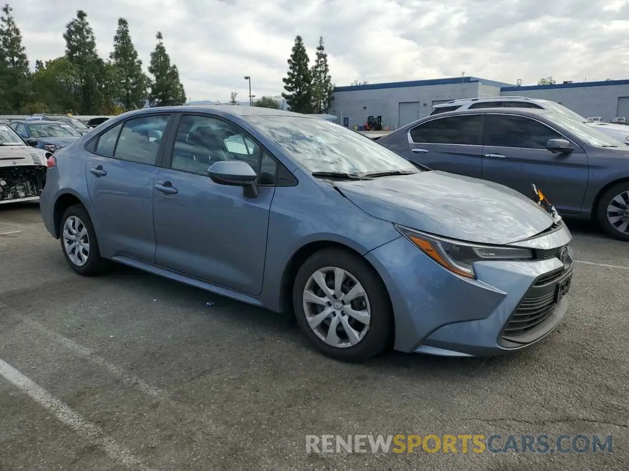 4 fotografías del automóvil dañado 5YFB4MDE1SP241245 TOYOTA COROLLA 2025