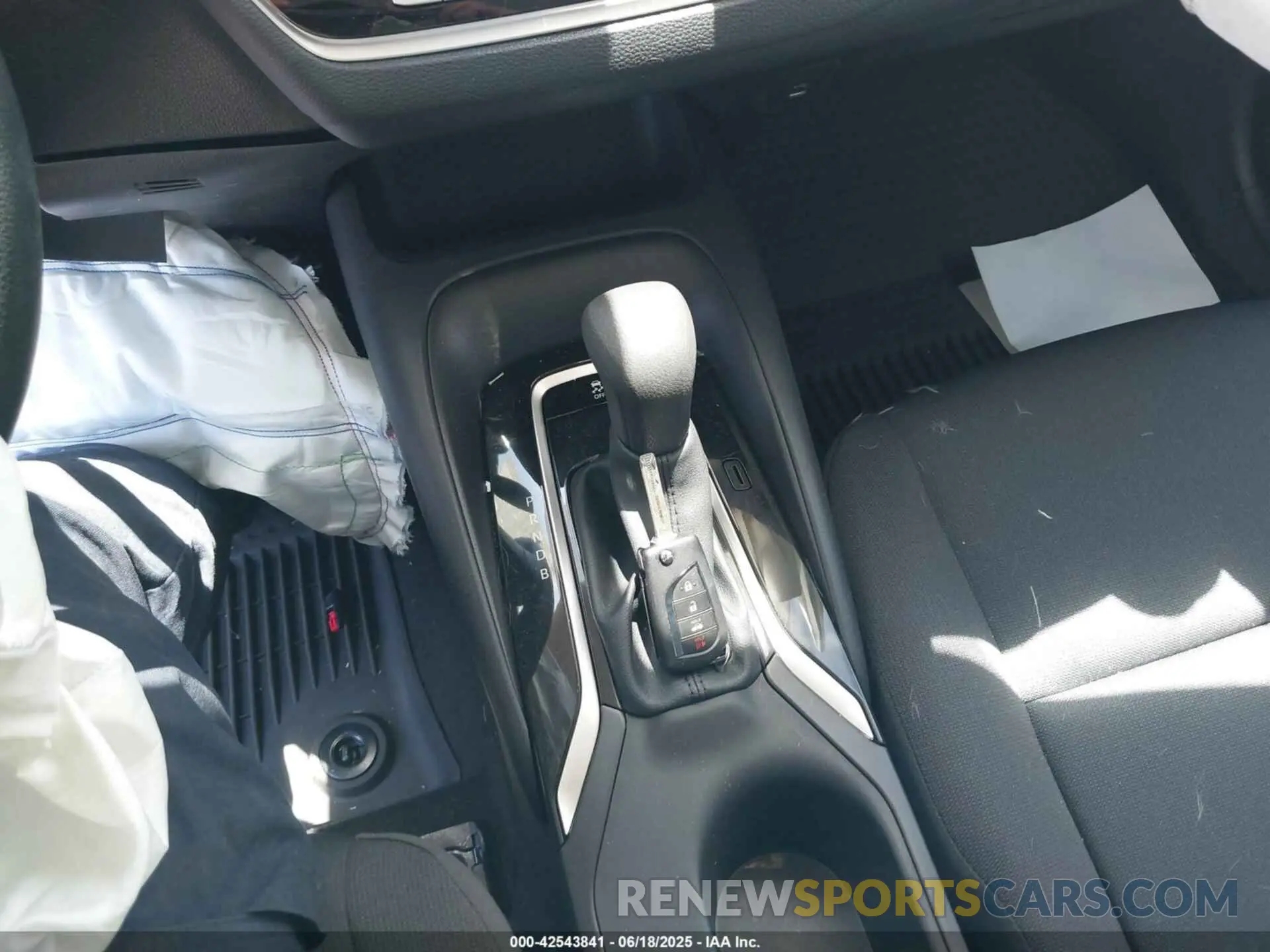 11 fotografías del automóvil dañado 5YFB4MDE1SP247434 TOYOTA COROLLA 2025