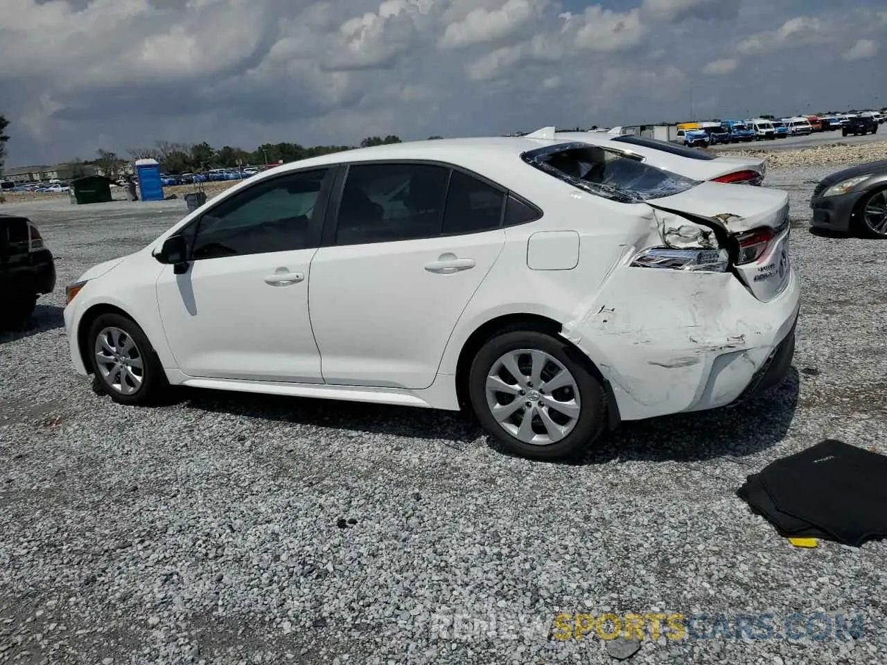 2 fotografías del automóvil dañado 5YFB4MDE1SP274648 TOYOTA COROLLA 2025