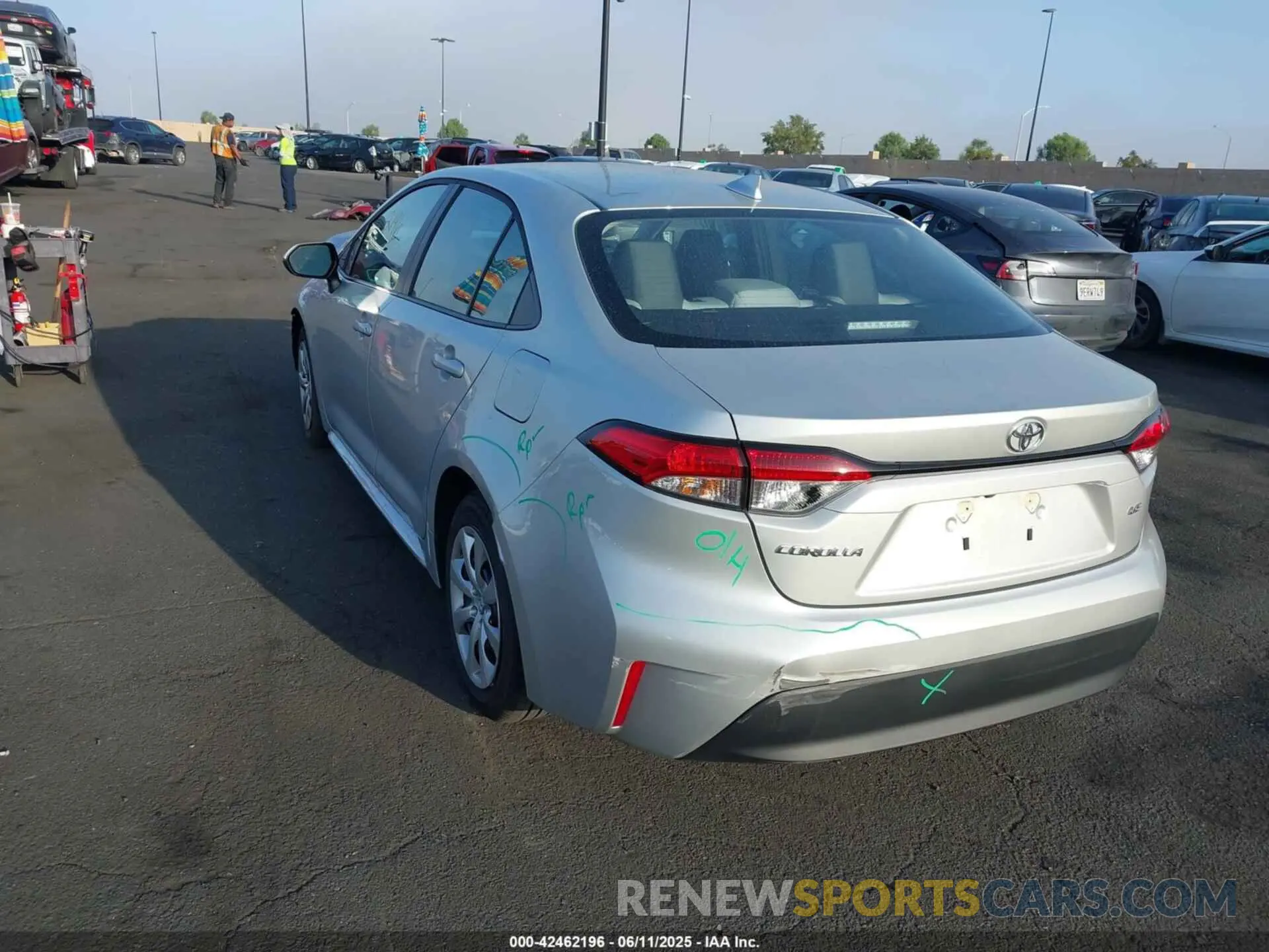 3 fotografías del automóvil dañado 5YFB4MDE1SP291238 TOYOTA COROLLA 2025
