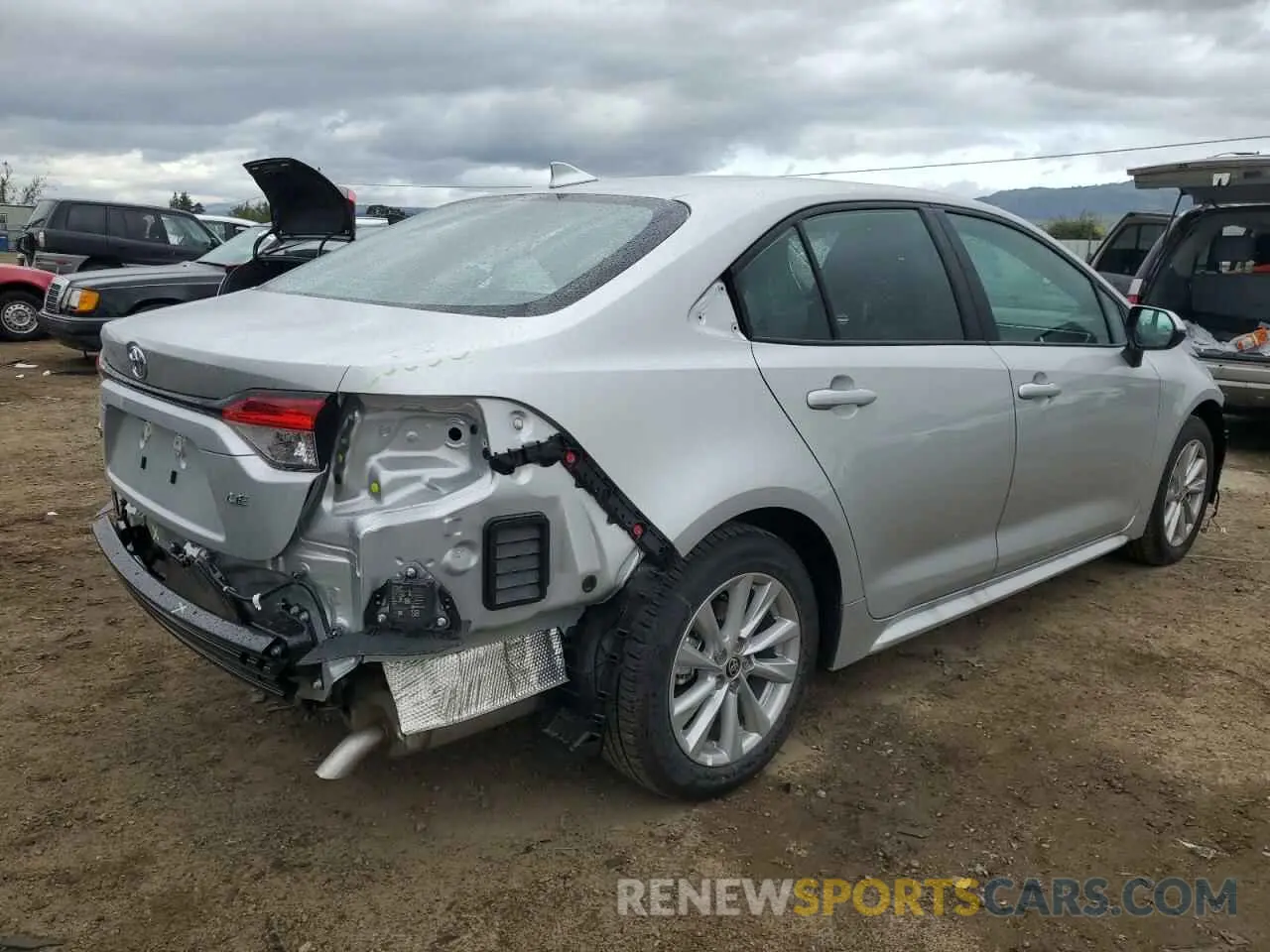 3 fotografías del automóvil dañado 5YFB4MDE2SP266977 TOYOTA COROLLA 2025