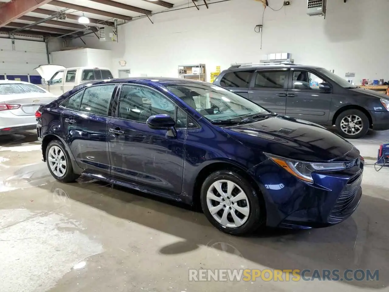 4 fotografías del automóvil dañado 5YFB4MDE2SP268888 TOYOTA COROLLA 2025