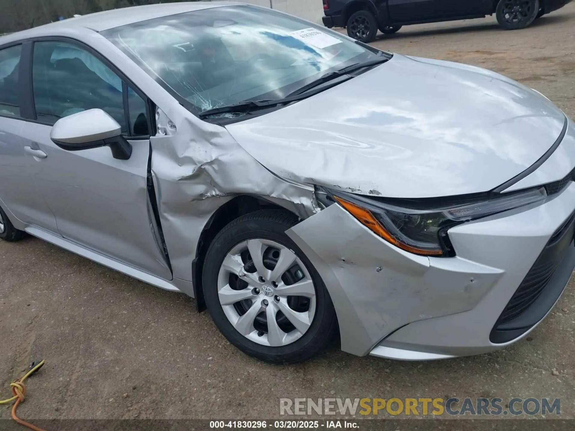 6 fotografías del automóvil dañado 5YFB4MDE2SP277672 TOYOTA COROLLA 2025