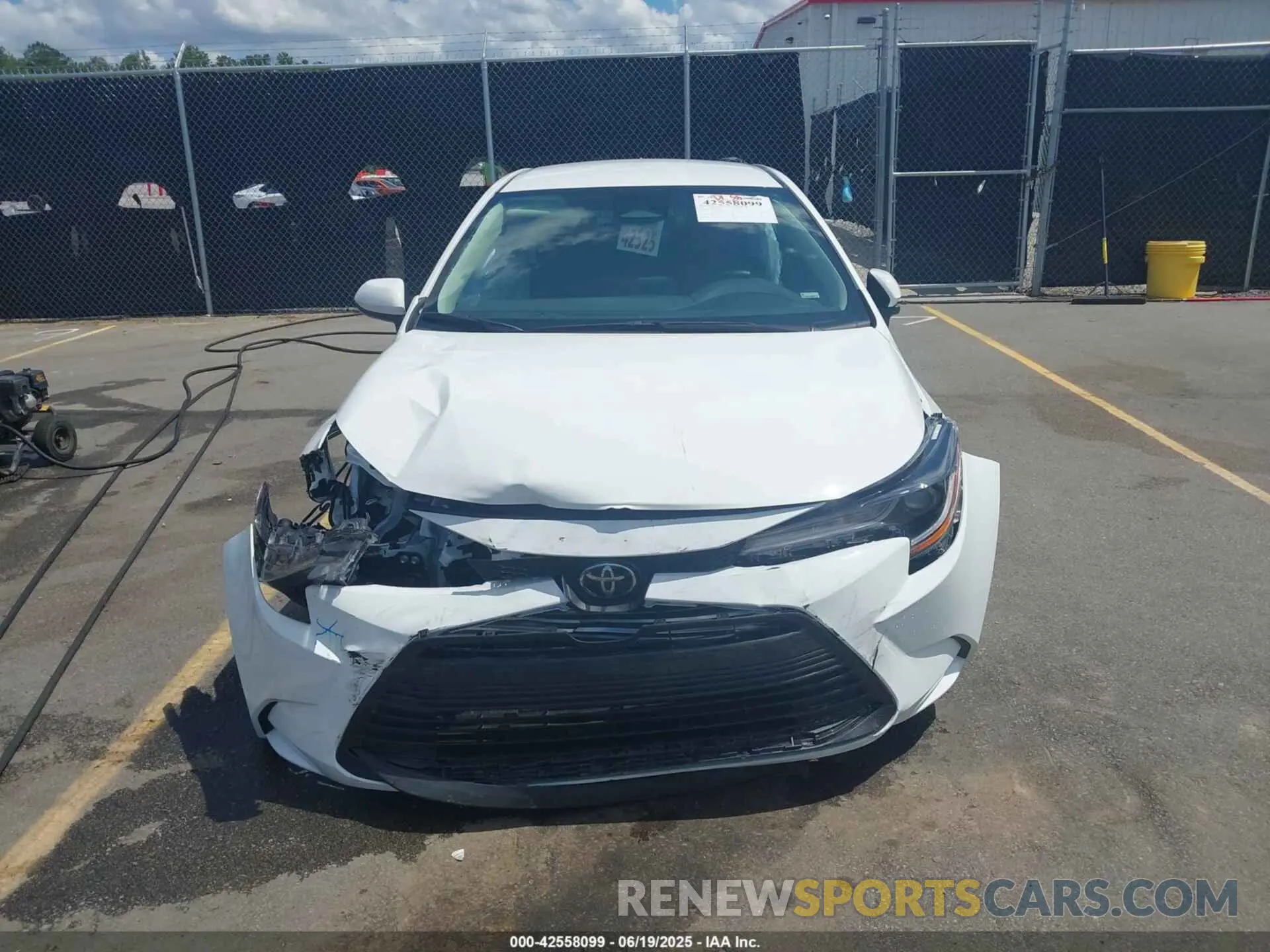 12 fotografías del automóvil dañado 5YFB4MDE2SP285206 TOYOTA COROLLA 2025