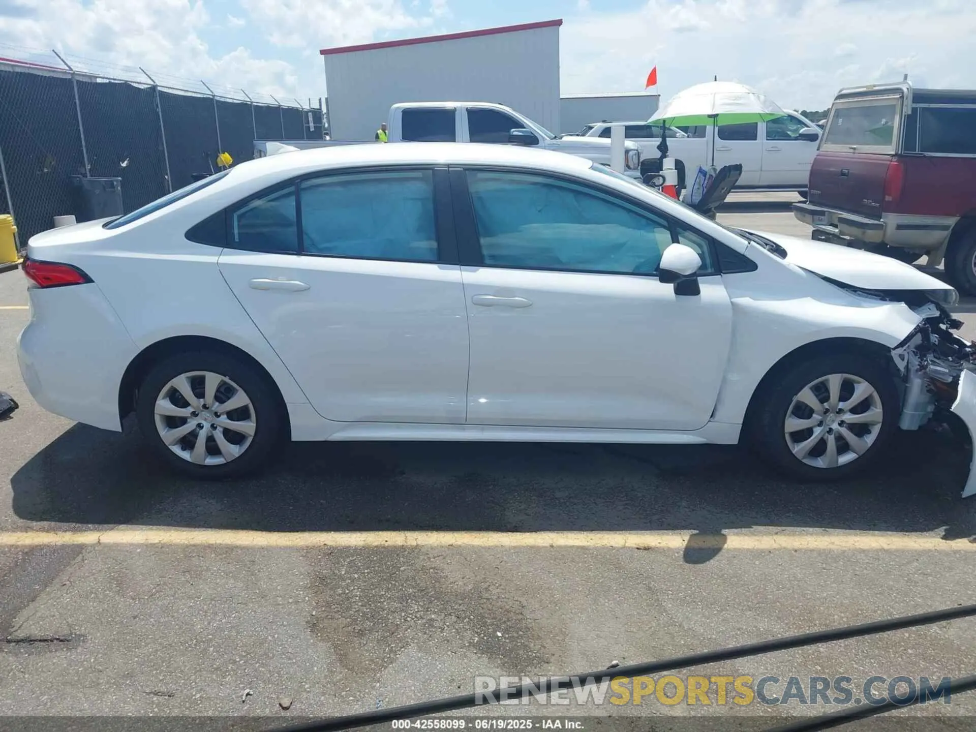 13 fotografías del automóvil dañado 5YFB4MDE2SP285206 TOYOTA COROLLA 2025