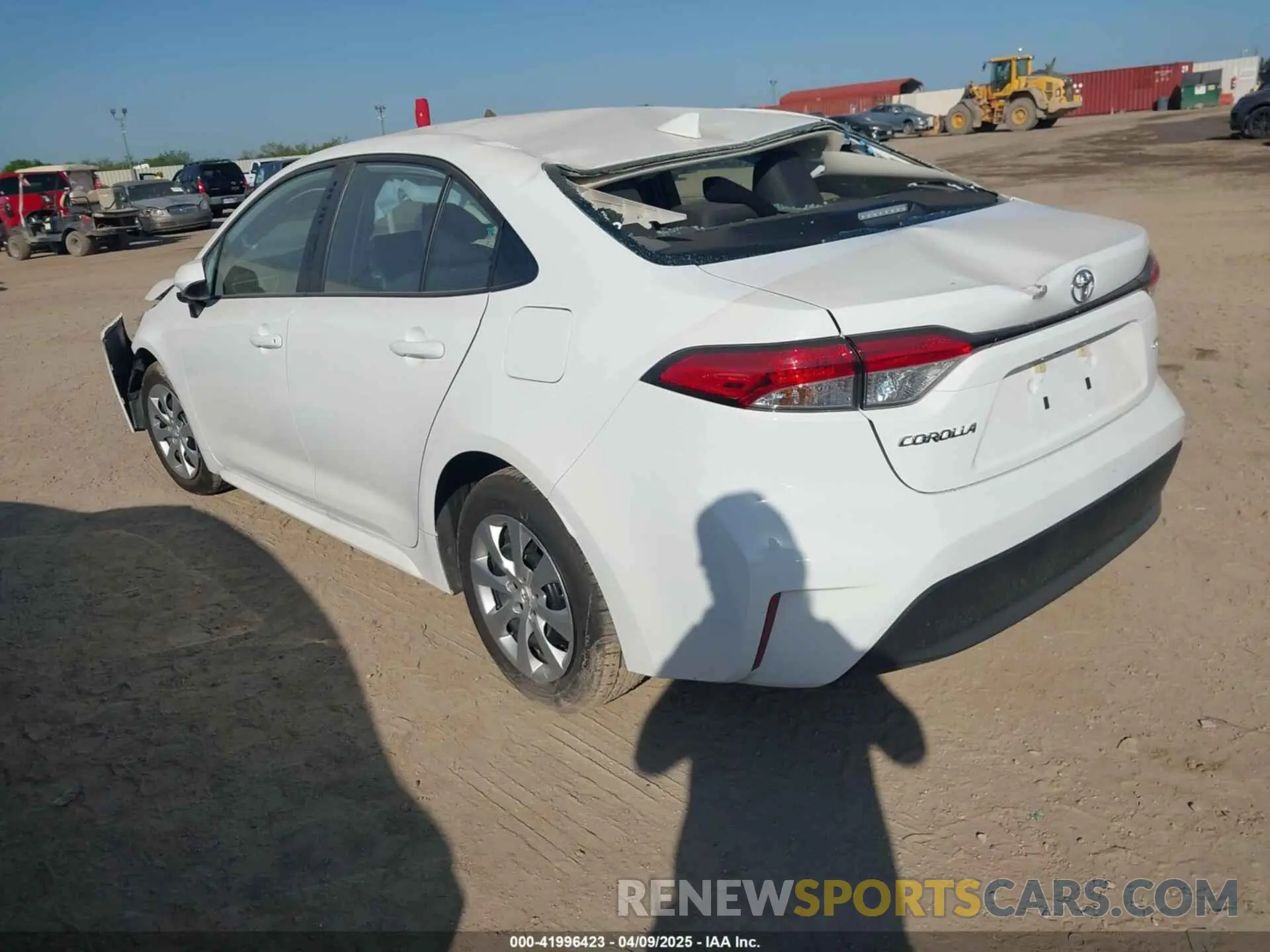 3 fotografías del automóvil dañado 5YFB4MDE3SP241277 TOYOTA COROLLA 2025