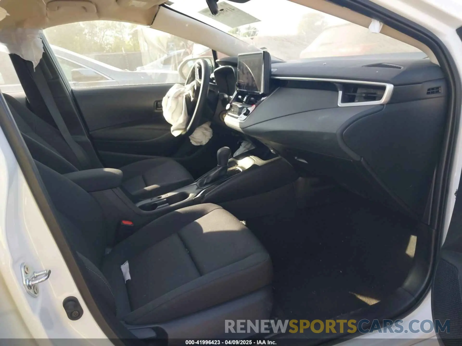 5 fotografías del automóvil dañado 5YFB4MDE3SP241277 TOYOTA COROLLA 2025
