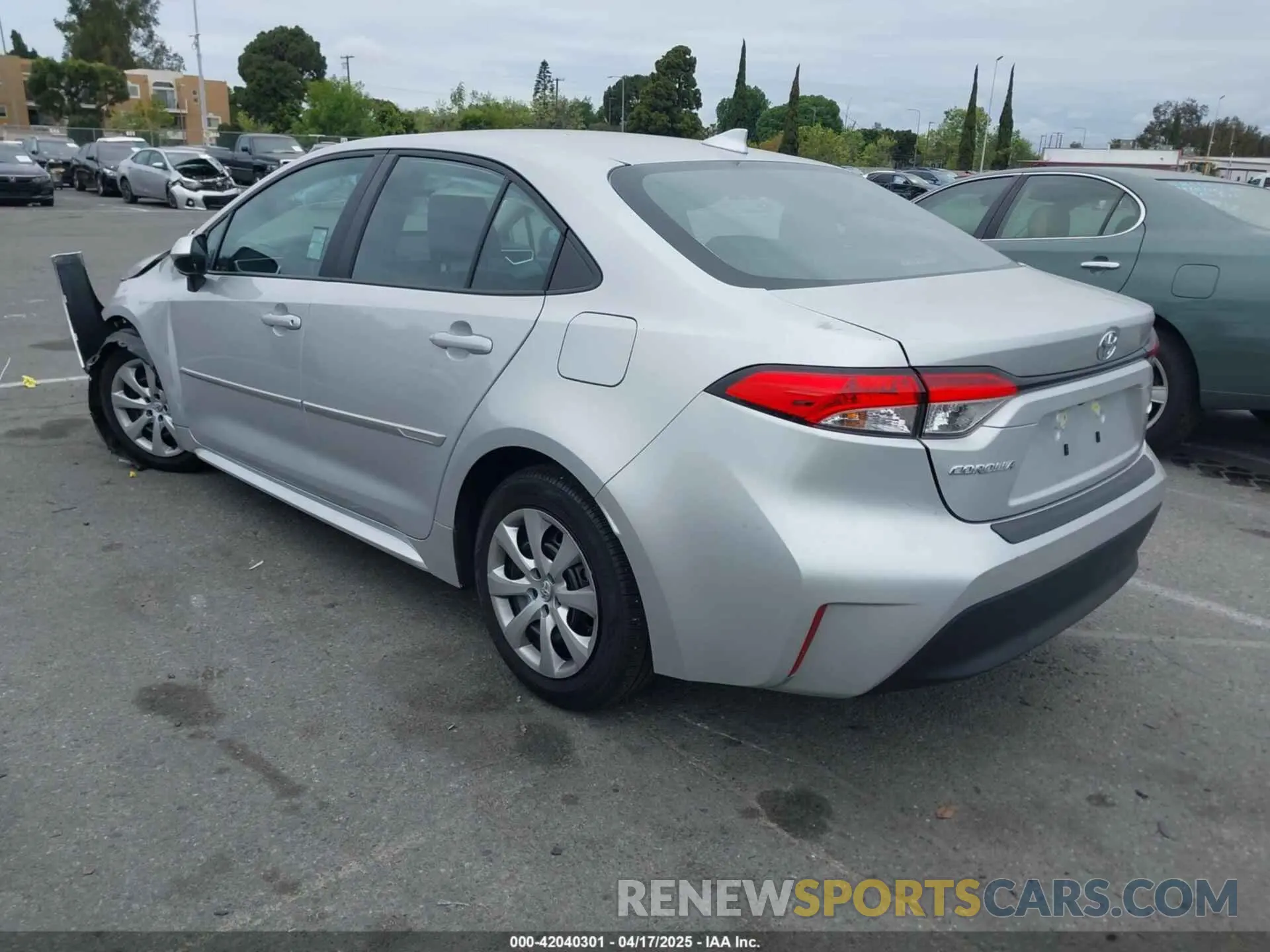 3 fotografías del automóvil dañado 5YFB4MDE3SP244096 TOYOTA COROLLA 2025