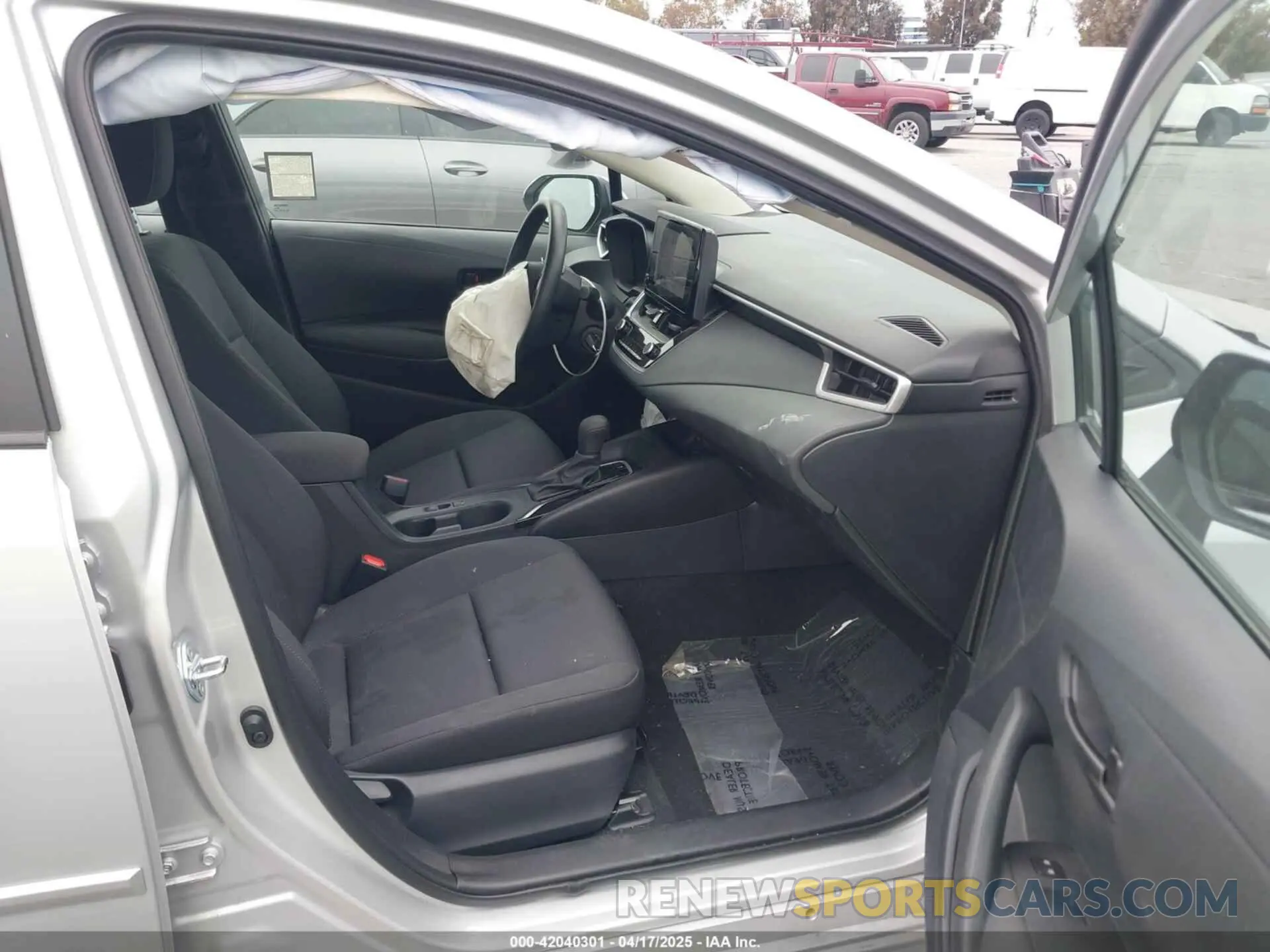 5 fotografías del automóvil dañado 5YFB4MDE3SP244096 TOYOTA COROLLA 2025
