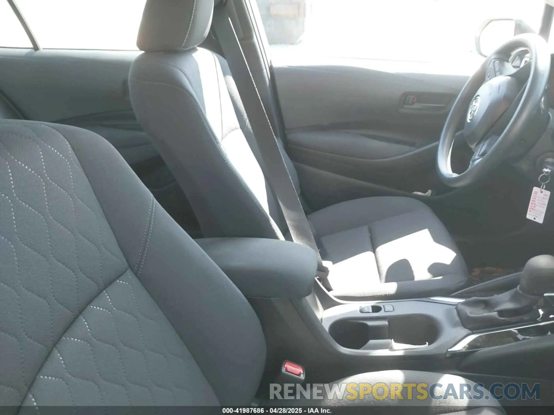 5 fotografías del automóvil dañado 5YFB4MDE3SP273131 TOYOTA COROLLA 2025