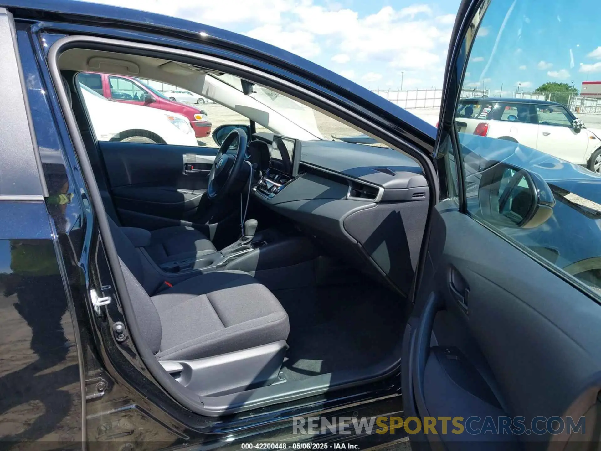 5 fotografías del automóvil dañado 5YFB4MDE3SP280662 TOYOTA COROLLA 2025