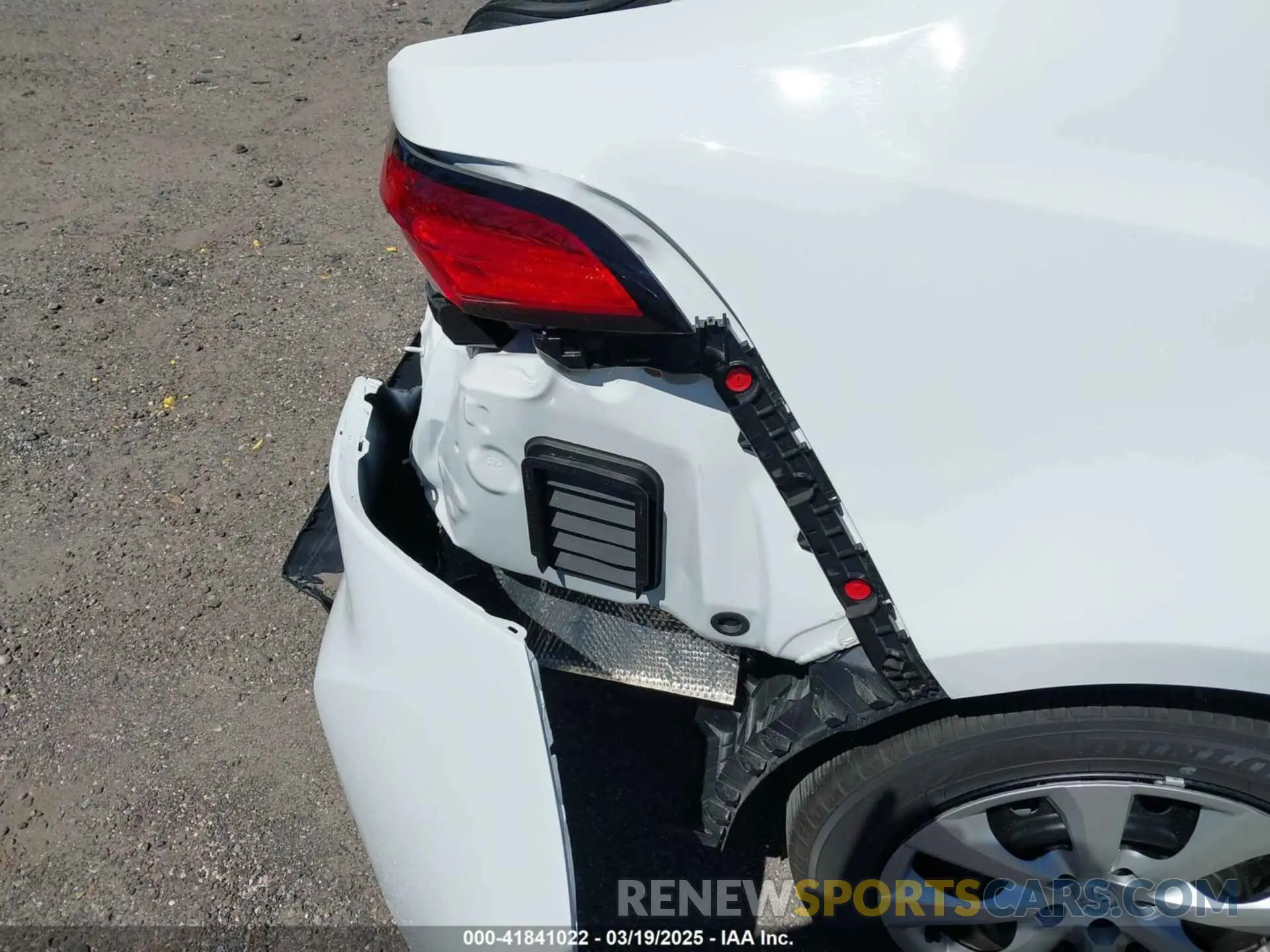 17 fotografías del automóvil dañado 5YFB4MDE4SP231292 TOYOTA COROLLA 2025