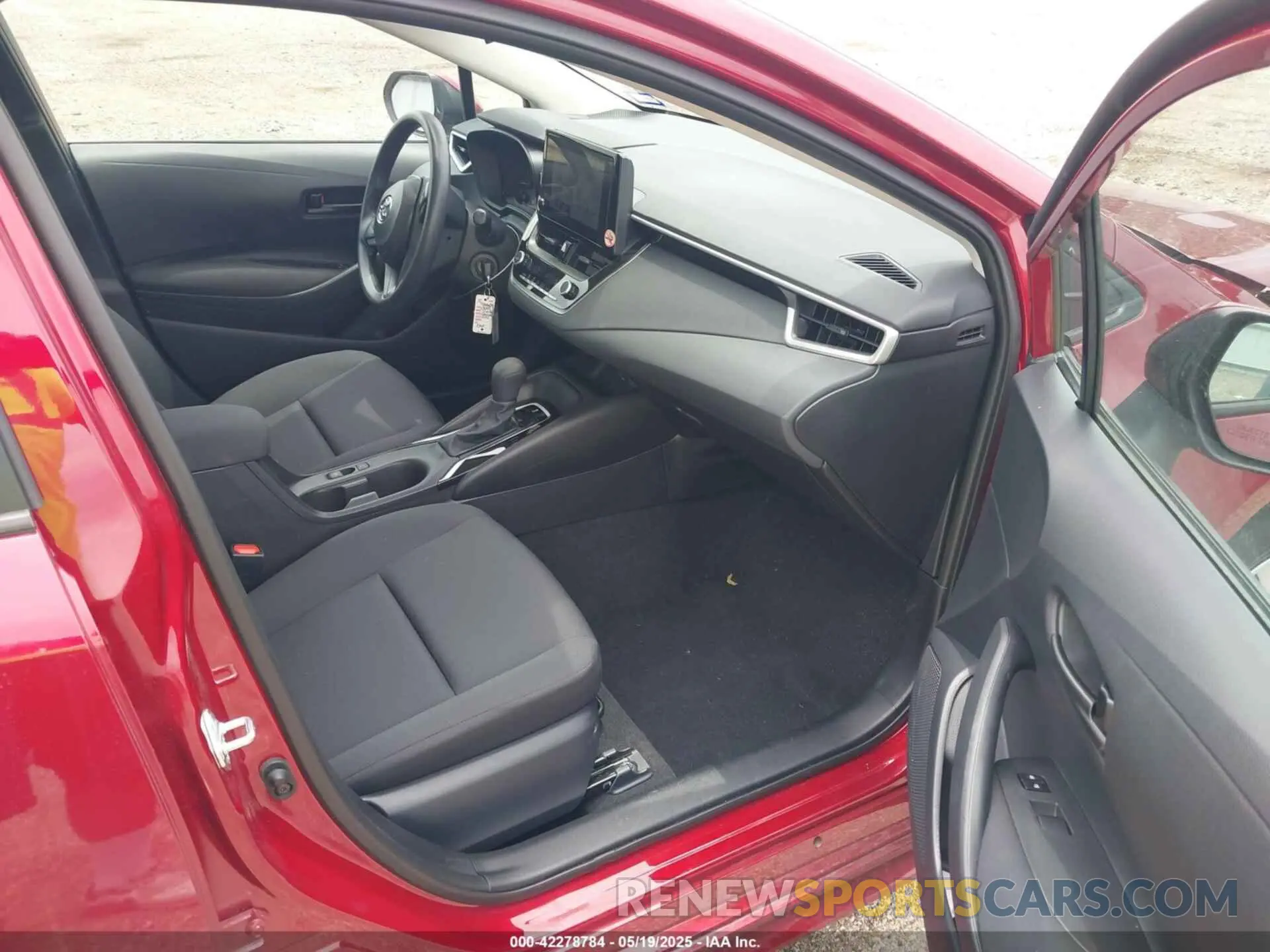 5 fotografías del automóvil dañado 5YFB4MDE4SP250862 TOYOTA COROLLA 2025