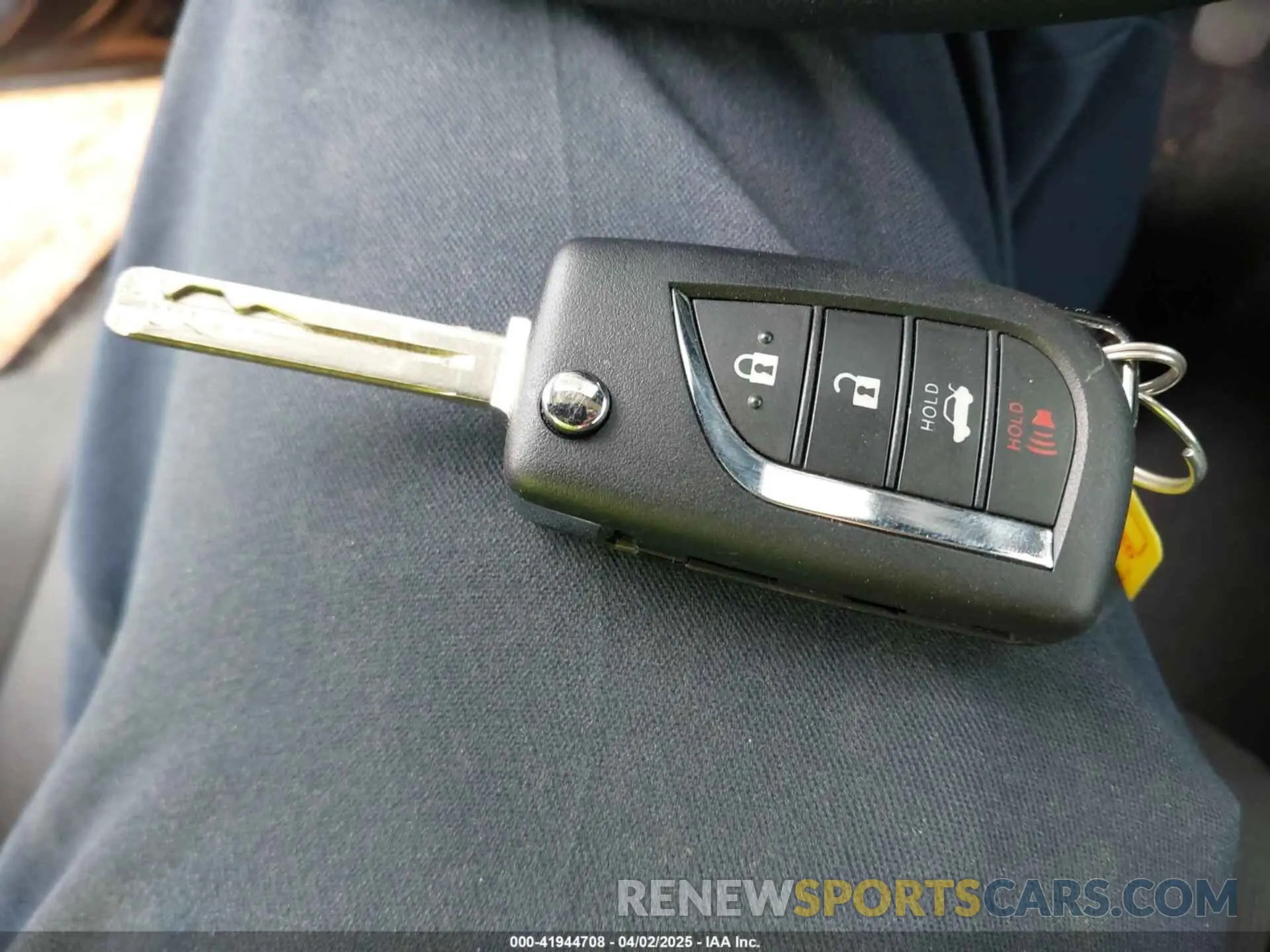 11 fotografías del automóvil dañado 5YFB4MDE4SP254152 TOYOTA COROLLA 2025