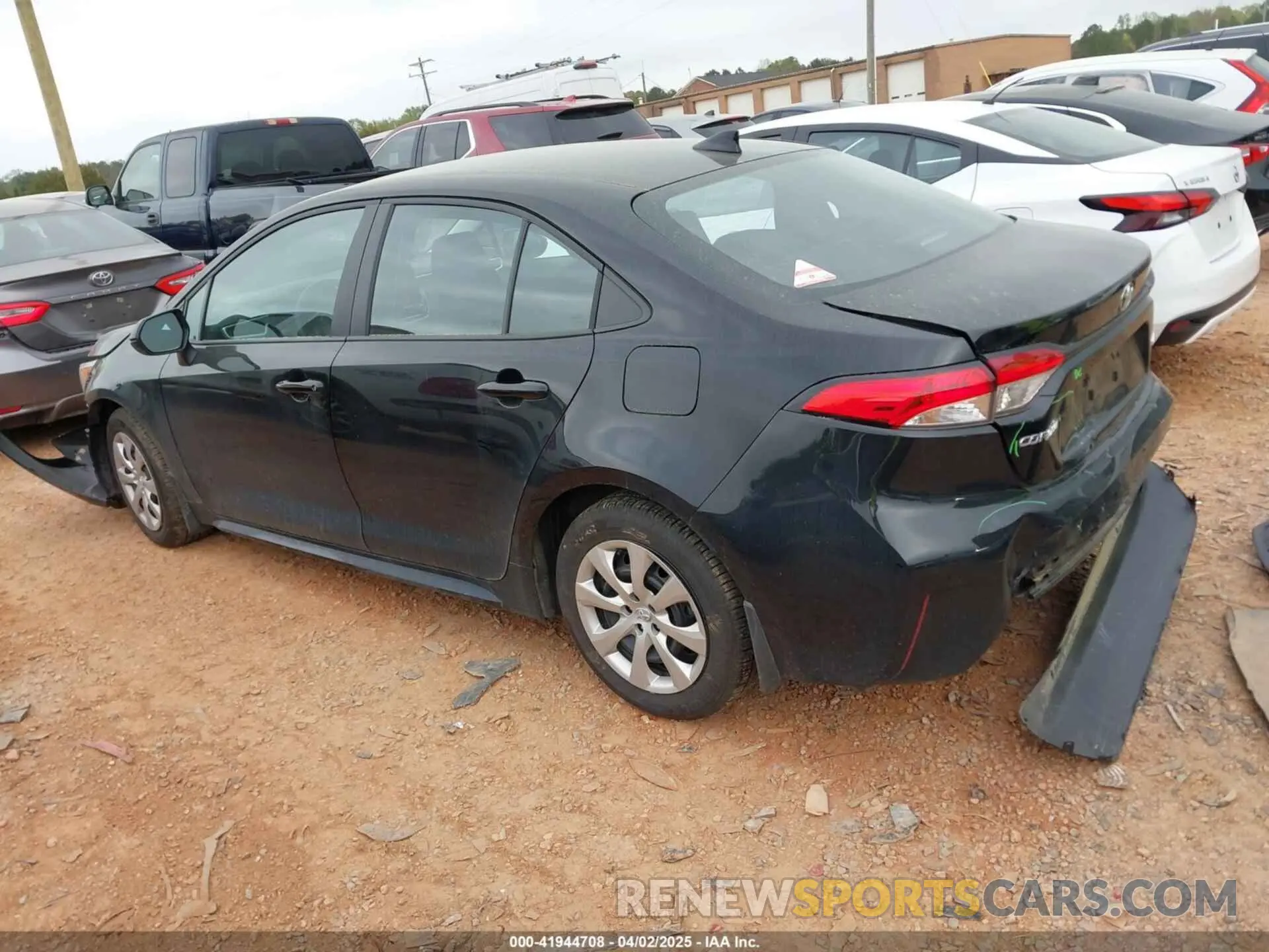 3 fotografías del automóvil dañado 5YFB4MDE4SP254152 TOYOTA COROLLA 2025