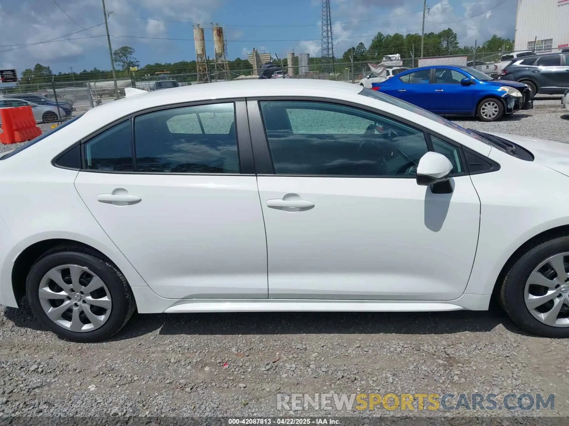 13 fotografías del automóvil dañado 5YFB4MDE4SP280296 TOYOTA COROLLA 2025