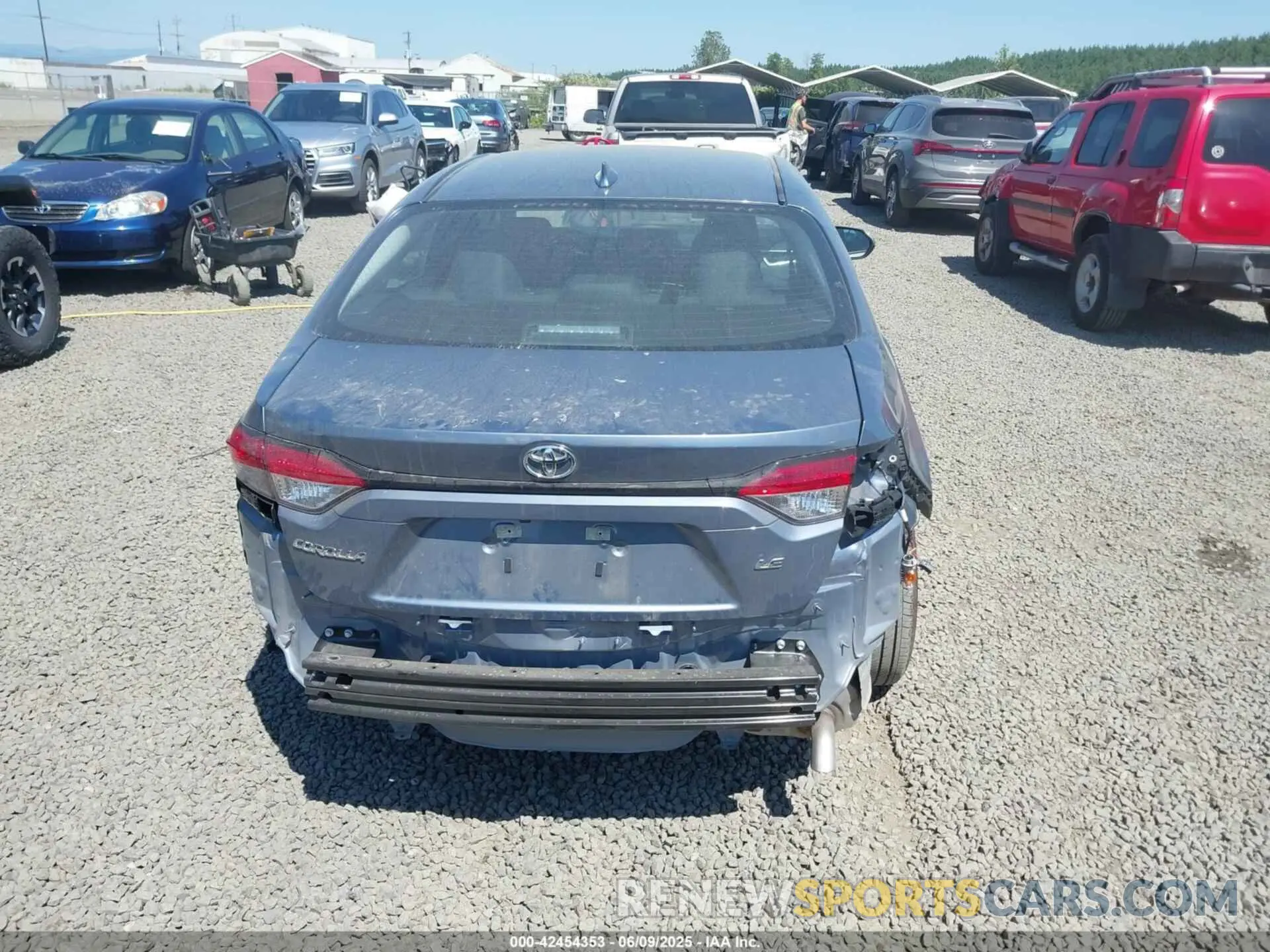 17 fotografías del automóvil dañado 5YFB4MDE4SP295039 TOYOTA COROLLA 2025