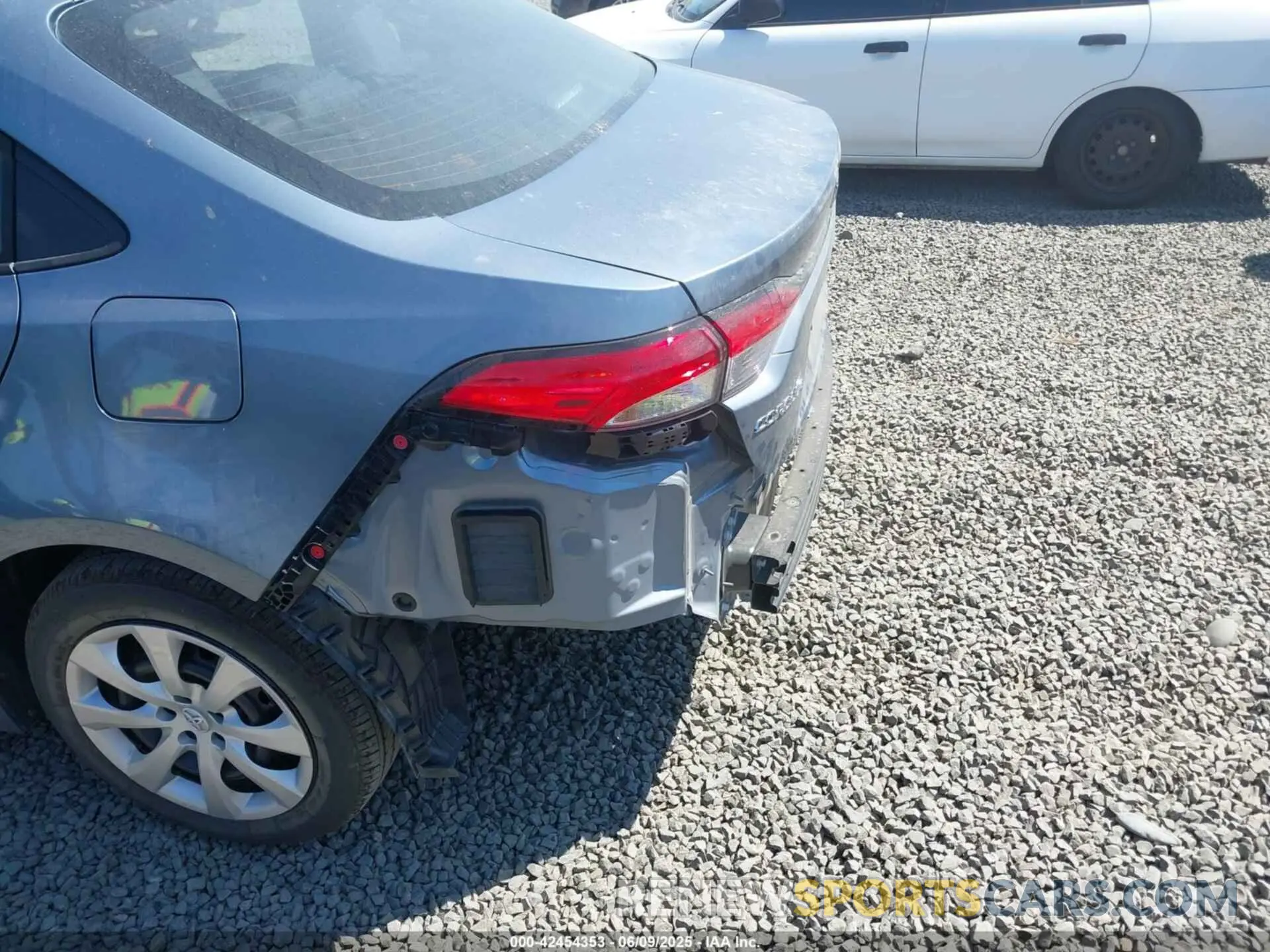19 fotografías del automóvil dañado 5YFB4MDE4SP295039 TOYOTA COROLLA 2025