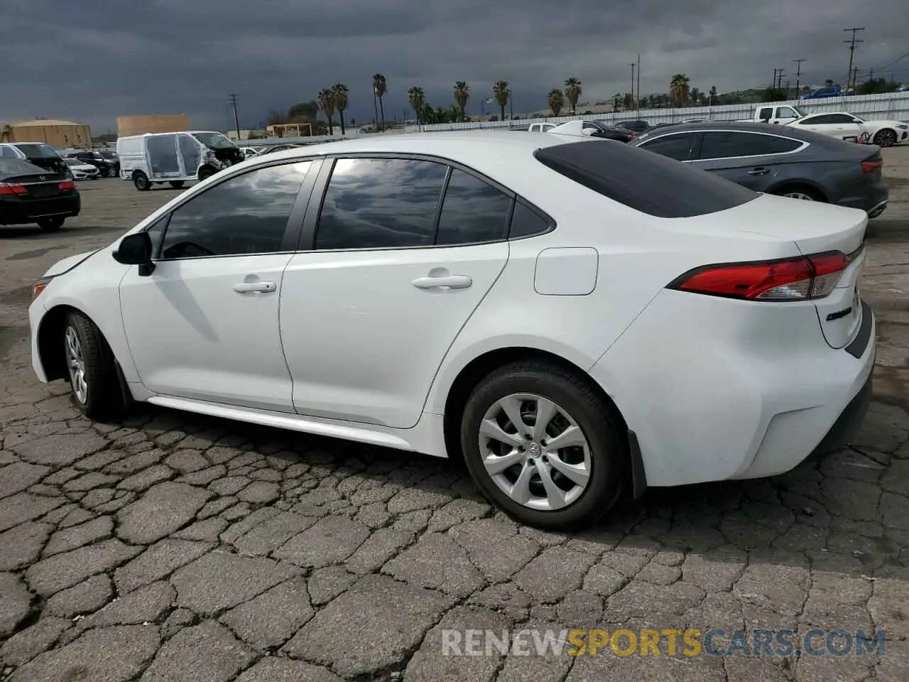 2 fotografías del automóvil dañado 5YFB4MDE5SP229759 TOYOTA COROLLA 2025