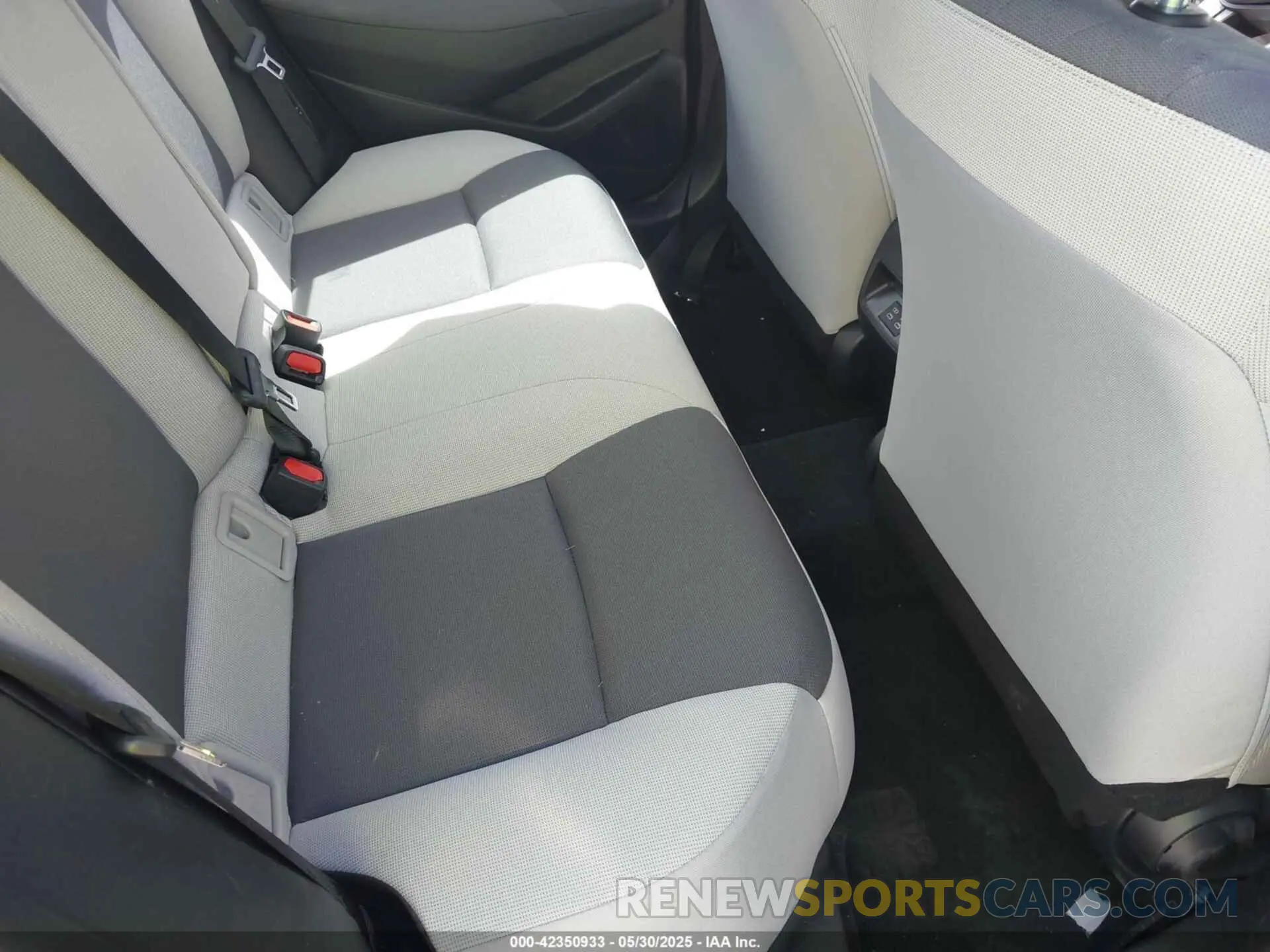 8 fotografías del automóvil dañado 5YFB4MDE6SP229821 TOYOTA COROLLA 2025