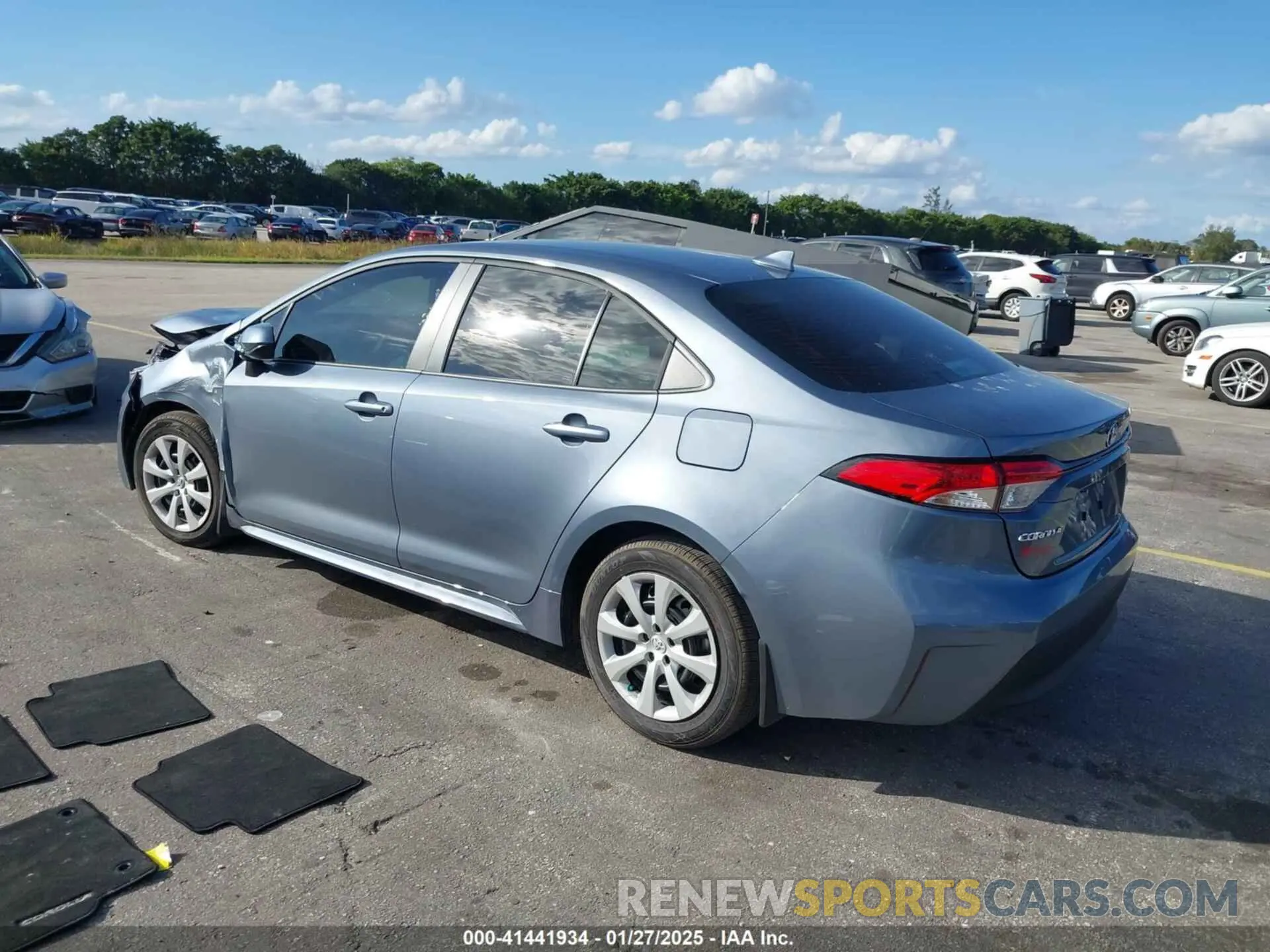 3 fotografías del automóvil dañado 5YFB4MDE6SP234727 TOYOTA COROLLA 2025