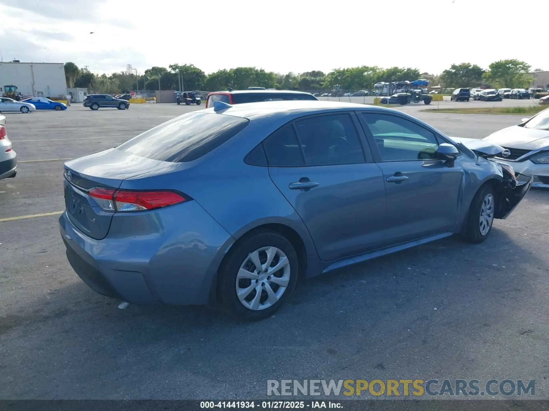 4 fotografías del automóvil dañado 5YFB4MDE6SP234727 TOYOTA COROLLA 2025