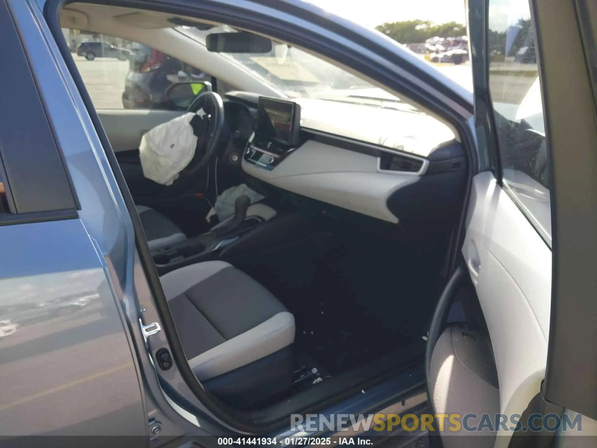 5 fotografías del automóvil dañado 5YFB4MDE6SP234727 TOYOTA COROLLA 2025