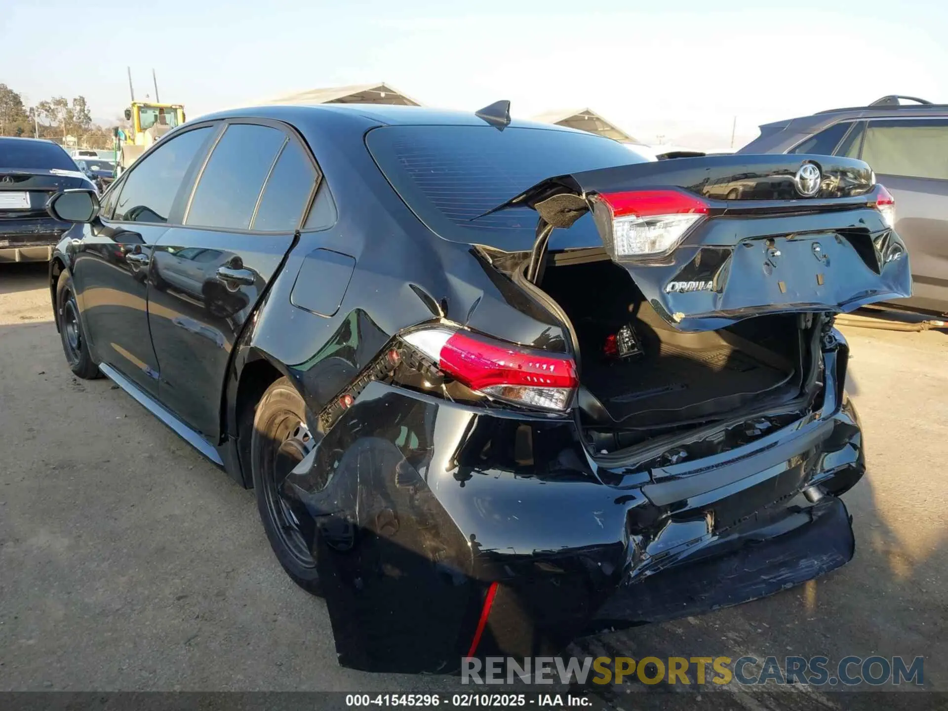 3 fotografías del automóvil dañado 5YFB4MDE6SP235537 TOYOTA COROLLA 2025