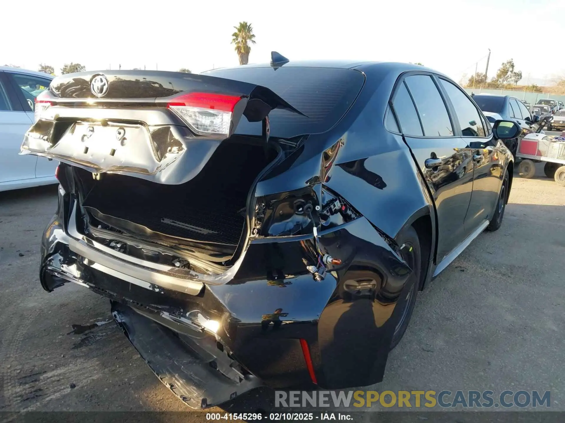 4 fotografías del automóvil dañado 5YFB4MDE6SP235537 TOYOTA COROLLA 2025
