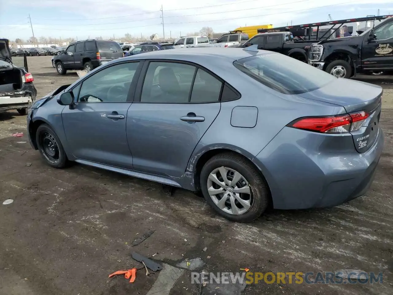 2 fotografías del automóvil dañado 5YFB4MDE6SP247445 TOYOTA COROLLA 2025