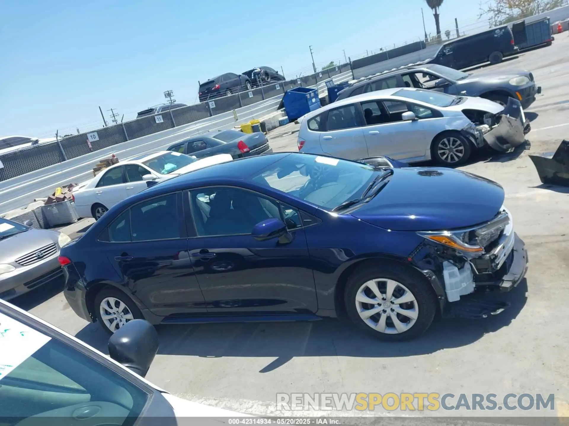 14 fotografías del automóvil dañado 5YFB4MDE7SP240827 TOYOTA COROLLA 2025