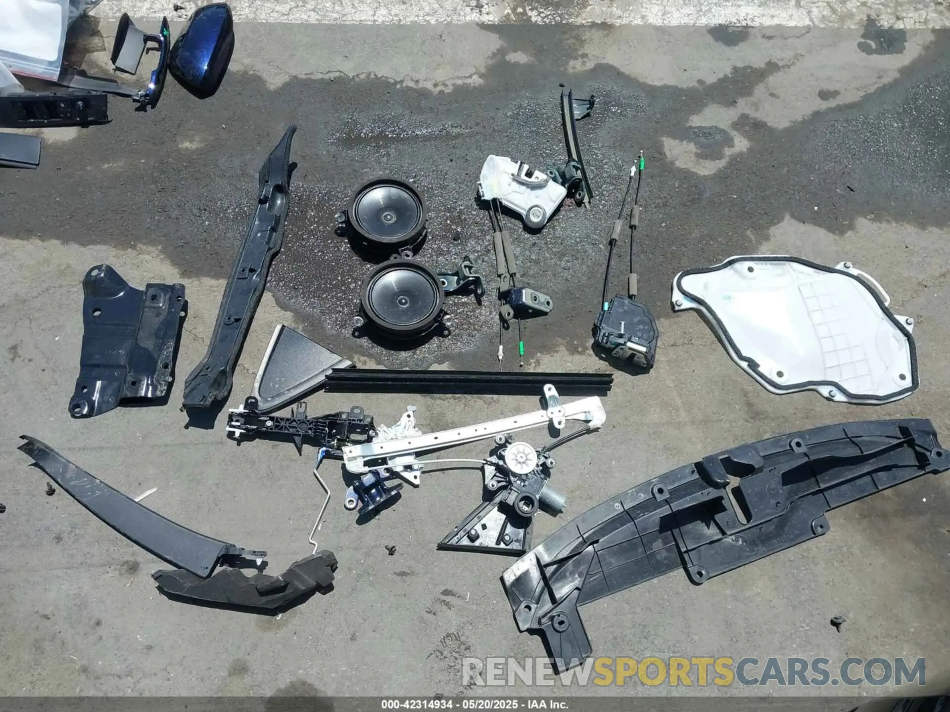 20 fotografías del automóvil dañado 5YFB4MDE7SP240827 TOYOTA COROLLA 2025