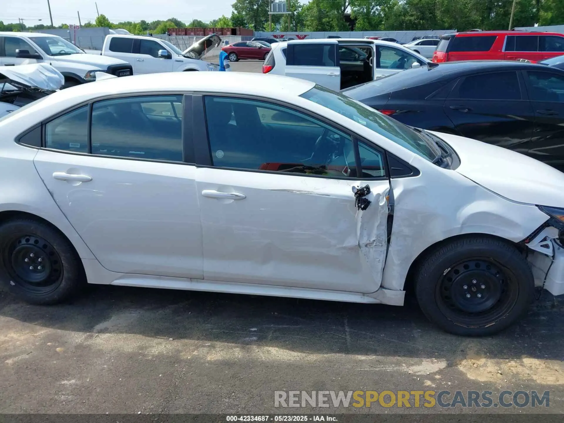 13 fotografías del automóvil dañado 5YFB4MDE7SP266506 TOYOTA COROLLA 2025