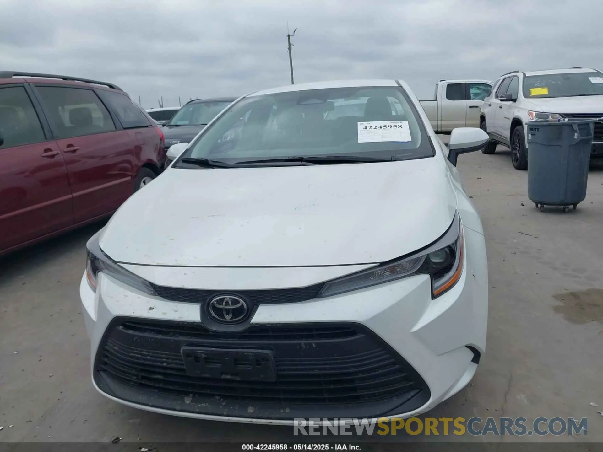 12 fotografías del automóvil dañado 5YFB4MDE7SP271155 TOYOTA COROLLA 2025