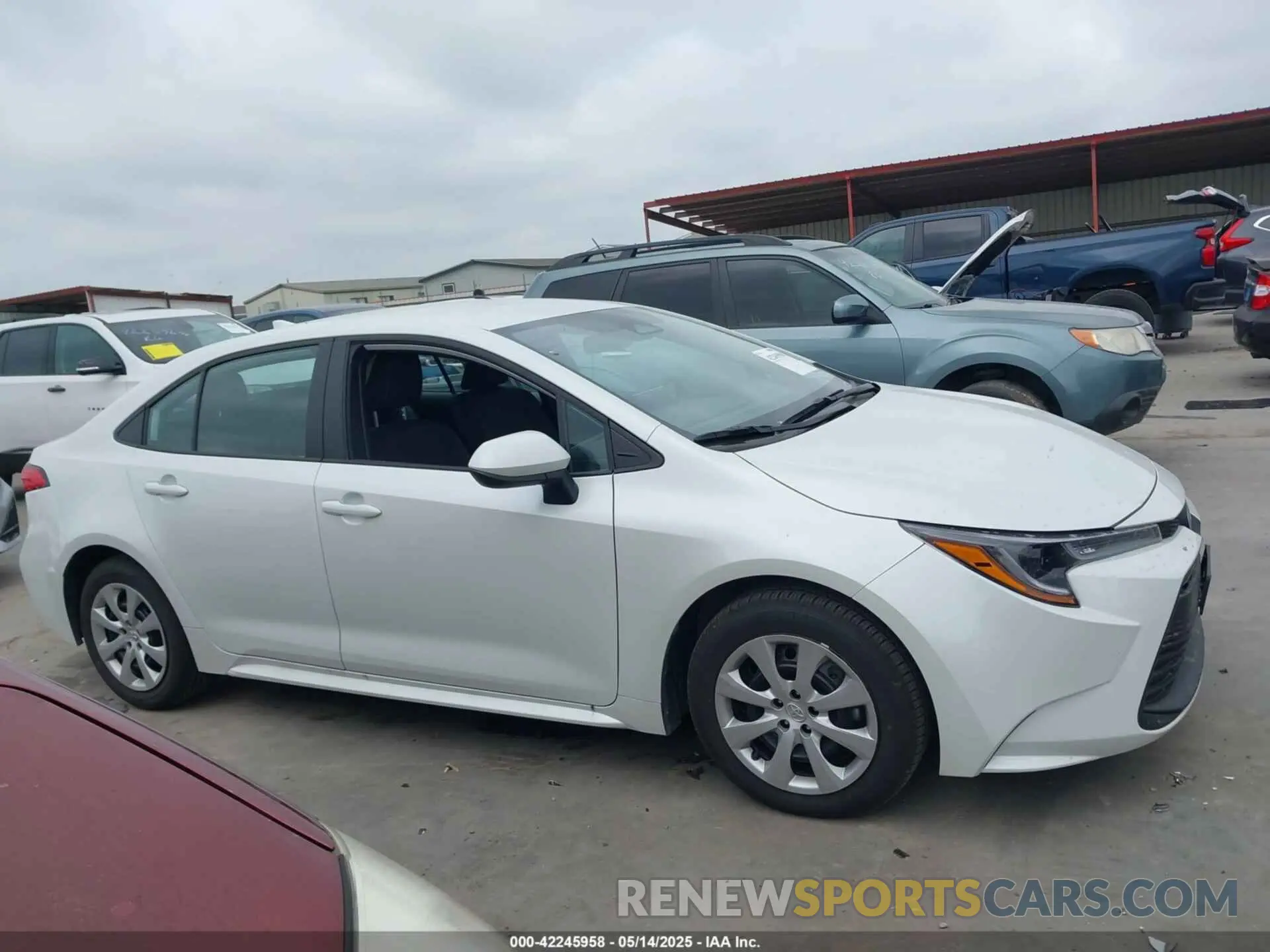 13 fotografías del automóvil dañado 5YFB4MDE7SP271155 TOYOTA COROLLA 2025
