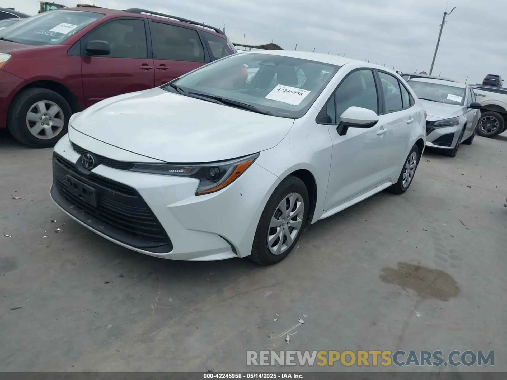 2 fotografías del automóvil dañado 5YFB4MDE7SP271155 TOYOTA COROLLA 2025
