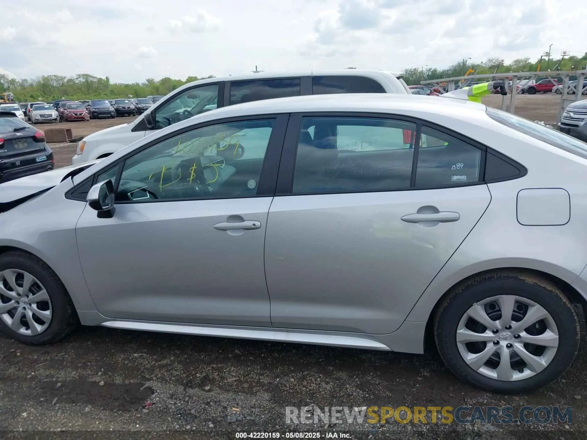 14 fotografías del automóvil dañado 5YFB4MDE7SP273892 TOYOTA COROLLA 2025